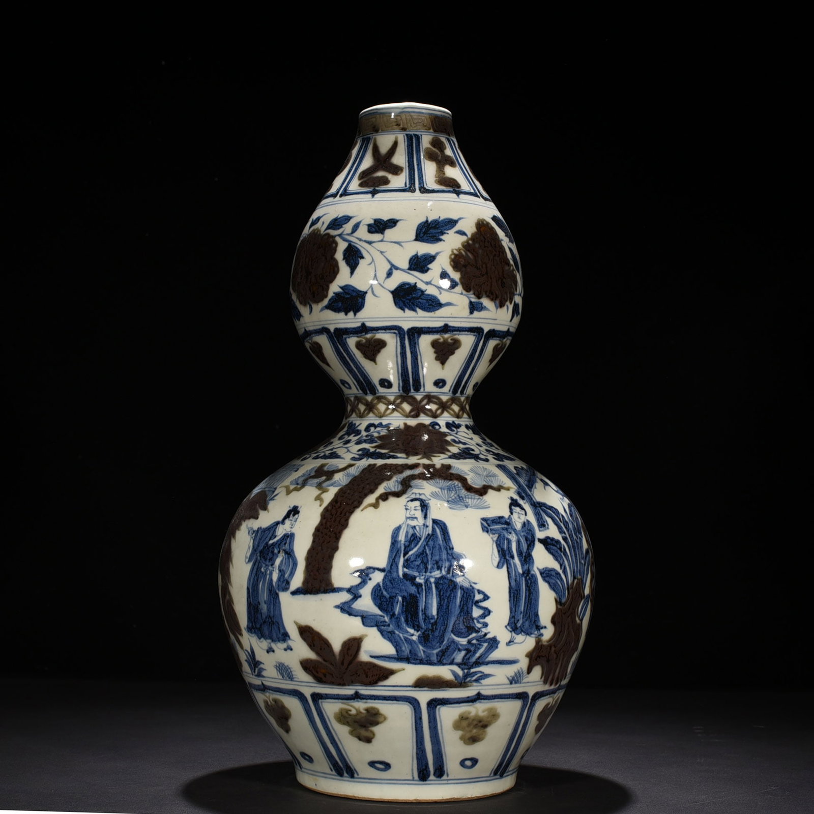 An Exquisite Chinese blue and white underglaze red gourd vase with three-story thatched cottage: Size: Height 49 cm - Width 25 cm |Materials: Porcelain |Style Dynasty: Yuan dynasty |Attributed: 13th-c |Object: vase