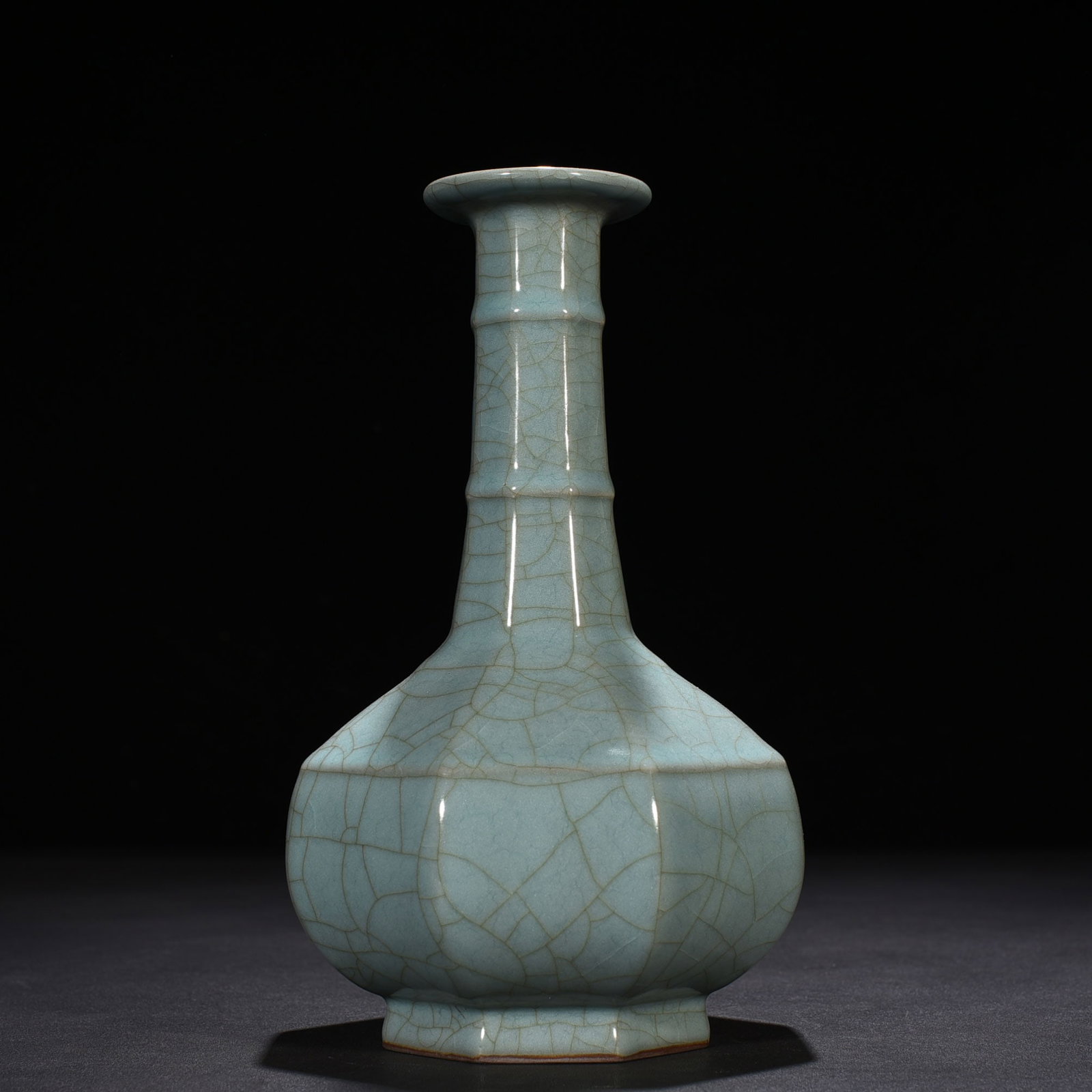 An Exquisite Chinese Guan kiln celadon dazzling pattern octagonal plate mouth vase: Size: Height 24 cm - Width 13 cm |Materials: Porcelain |Style Dynasty: Song dynasty |Attributed: 10th-c |Object: vase