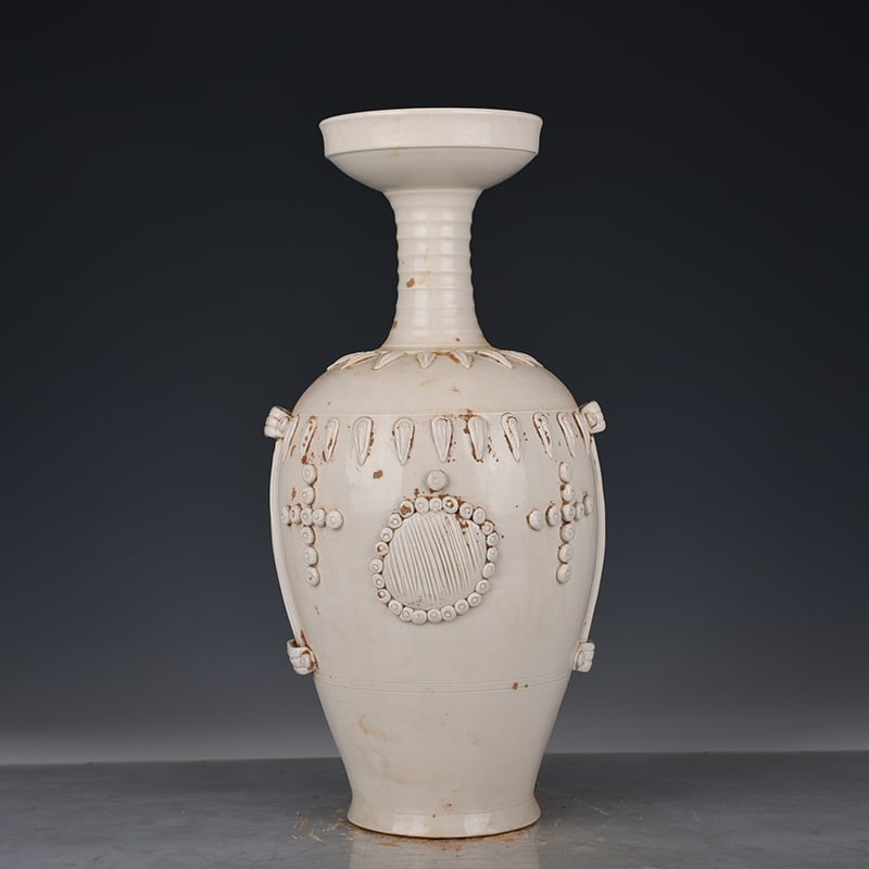 An Exquisite Chinese Ding kiln embossed pattern vase, antique antique porcelain: Size: Height 36 cm - Width 18 cm |Materials: Porcelain |Style Dynasty: Song dynasty |Attributed: 10th-c |Object: vase