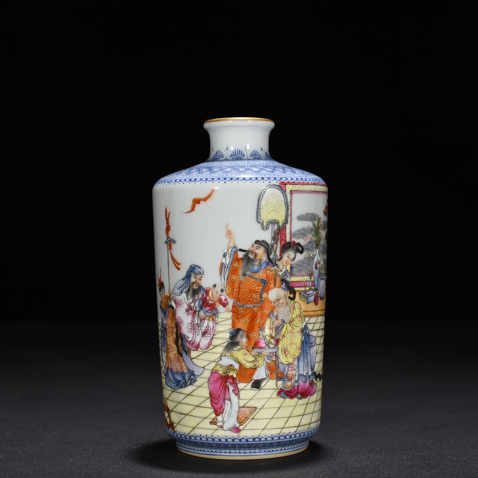An Exquisite Chinese pastel three-star high-photo figure vase: Size: Height 17 cm - Width 8 cm |Materials: Porcelain |Style Dynasty: Qing dynasty |Inscription: Qianlong Mark |Object: vase