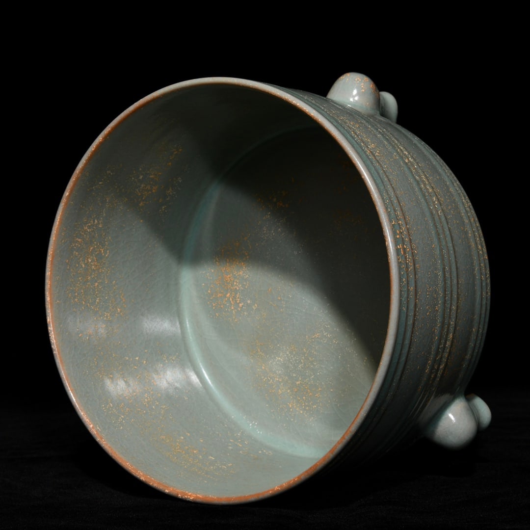 An Exquisite Chinese Ru kiln string-patterned tripod - 5
