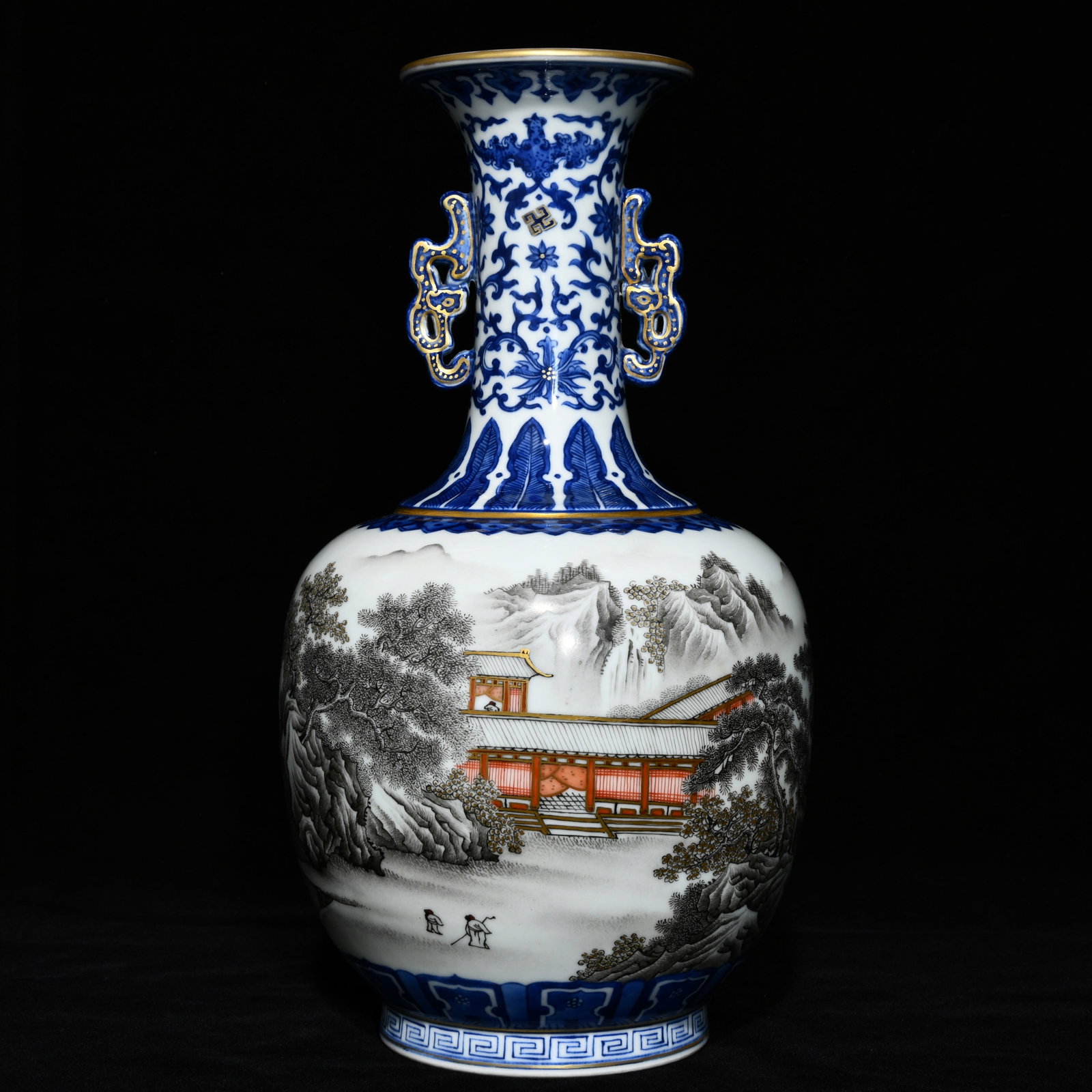 An exquisite Chinese blue and white ink and gold landscape amphora: Size: Height 34 cm - Width 18.5 cm |Materials: Porcelain |Style Dynasty: Qing dynasty |Inscription: Qianlong Mark |Object: Chinese Antique