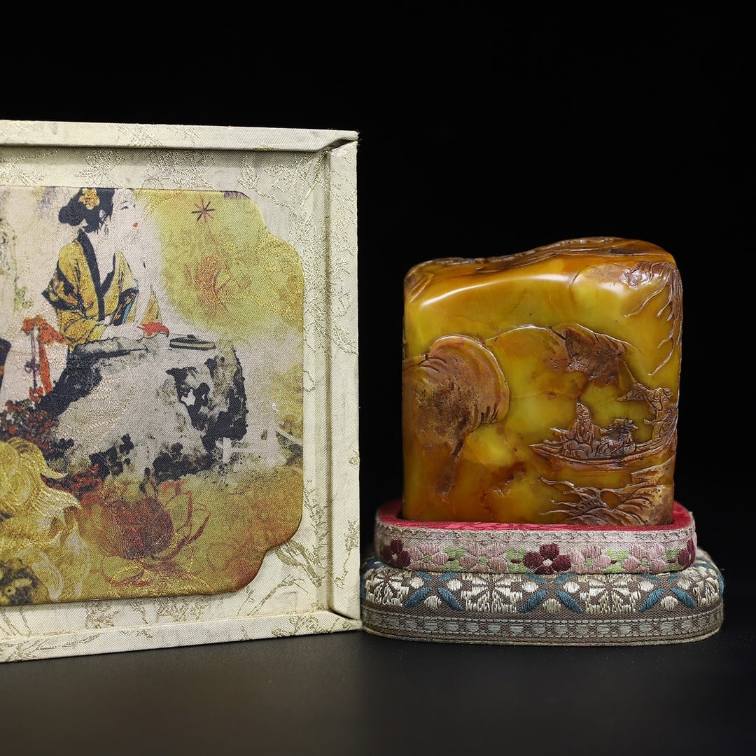 An Exquisite Chinese Shoushan stone carvings and Panasonic seals (1 of 10)