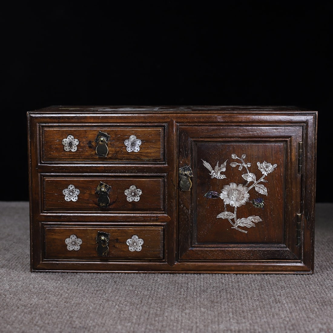 An Exquisite Chinese Rosewood inlaid with shell three layered rectangular cabinet with one door: Size: Width 35 cm - Height 20 cm Materials: Rosewood Style Dynasty: Qing Dynasty Attributed: Qinalong Period Object: Chinese Antique