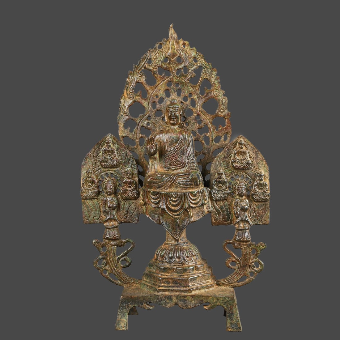 An Exquisite Chinese Bronze Buddha statue: Size: Height 32 cm - Width 9 cm |Materials: Bronze |Style Dynasty: wei dynasty |Attributed: 400-ad |Object: Chinese Antique