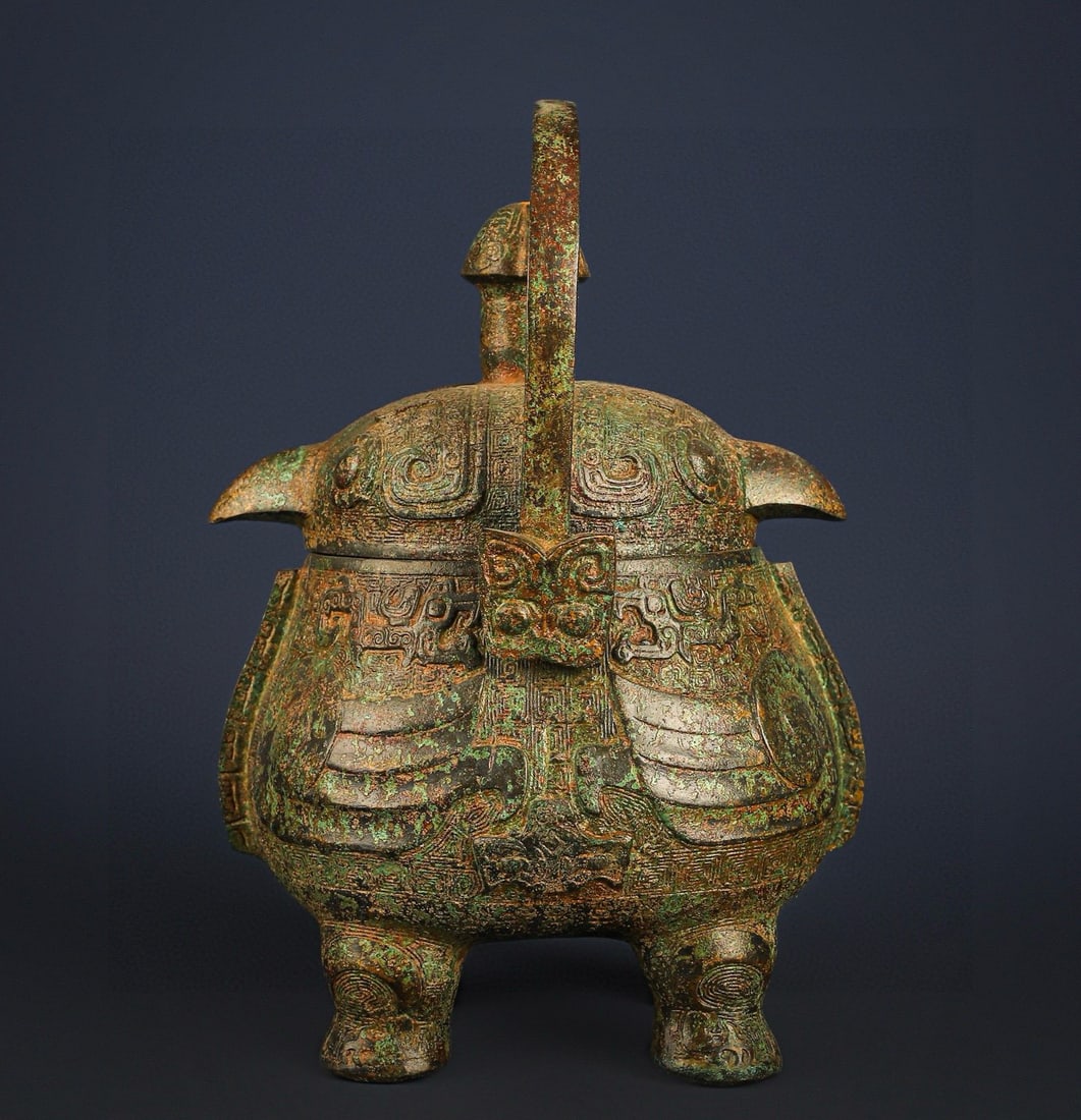 An Exquisite Chinese Bronze Double Bird Lift (1 of 9)