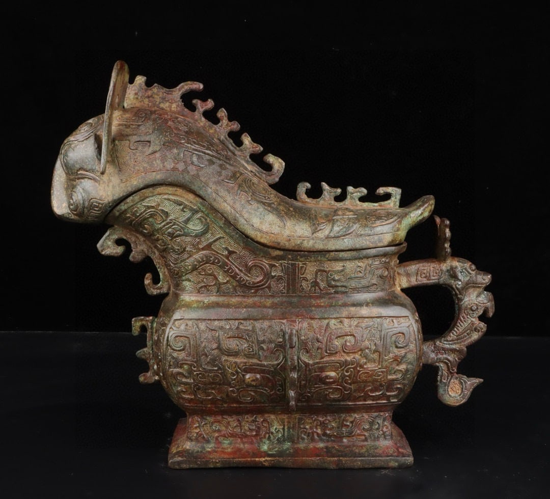 An Exquisite Chinese Bronze Man Gong Beast Gong: Size: Height 25 cm - Width 13 cm |Materials: Bronze |Style Dynasty: zhou dynasty |Attributed: 700-bc |Object: Chinese Antique