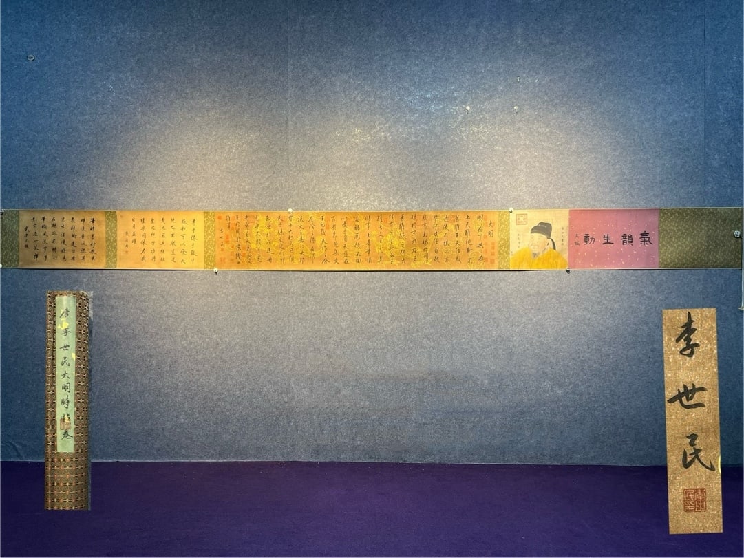 An Exquisite Chinese Scroll Hand Painting: Size: Height 550 cm - Width 44 cm |Materials: Silk and Paper |Style Dynasty: Tang Dynasty |Inscription: Emperor Taizong of Tang |Object: Chinese Antique |A fine hand-painted calligraphy handscroll of 