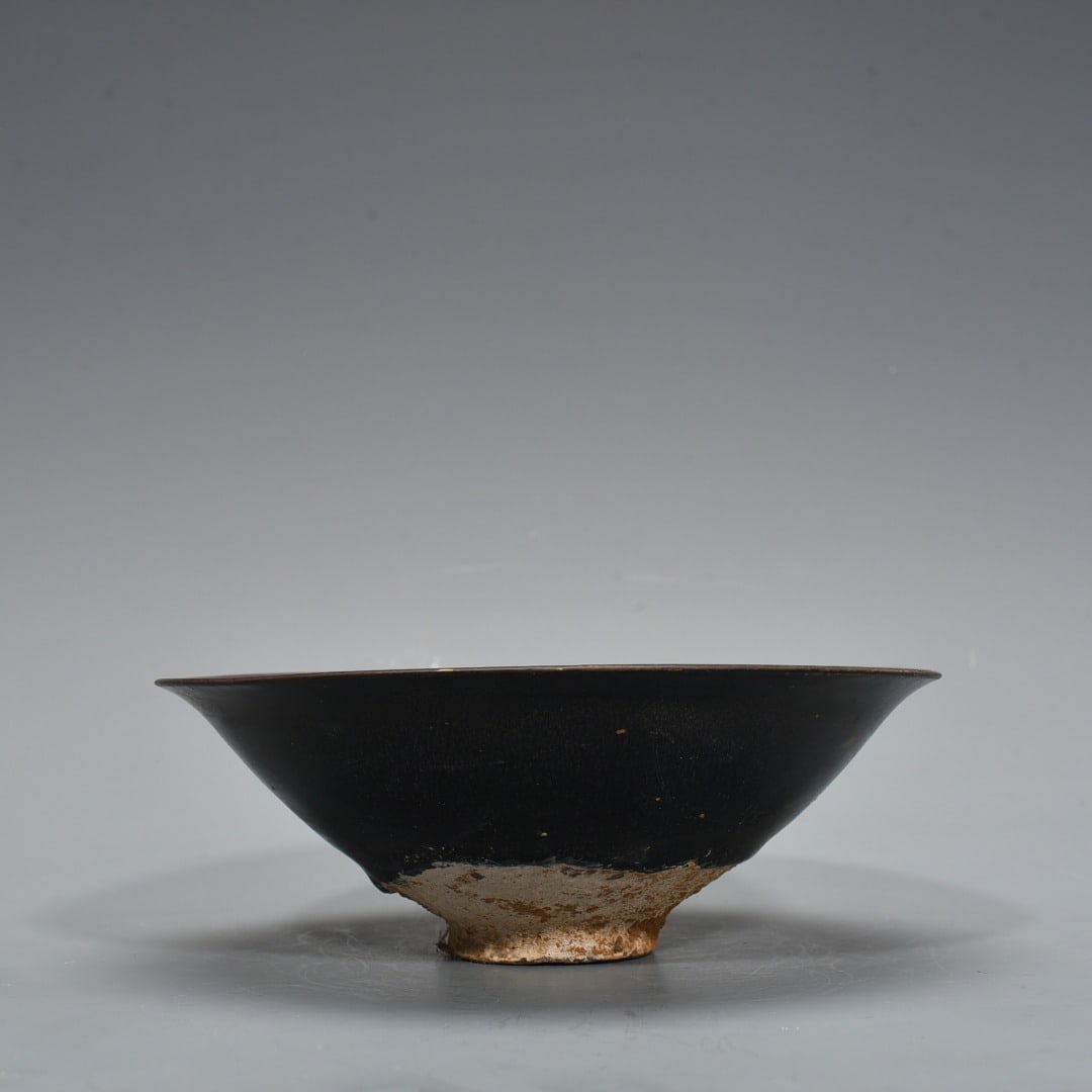An Exquisite Chinese Jian kiln bamboo hat bowl: Size: Width 20 cm - Height 7 cm |Materials: Porcelain |Style Dynasty: Song Dynasty |Attribution: 10th-c |Object: bowl