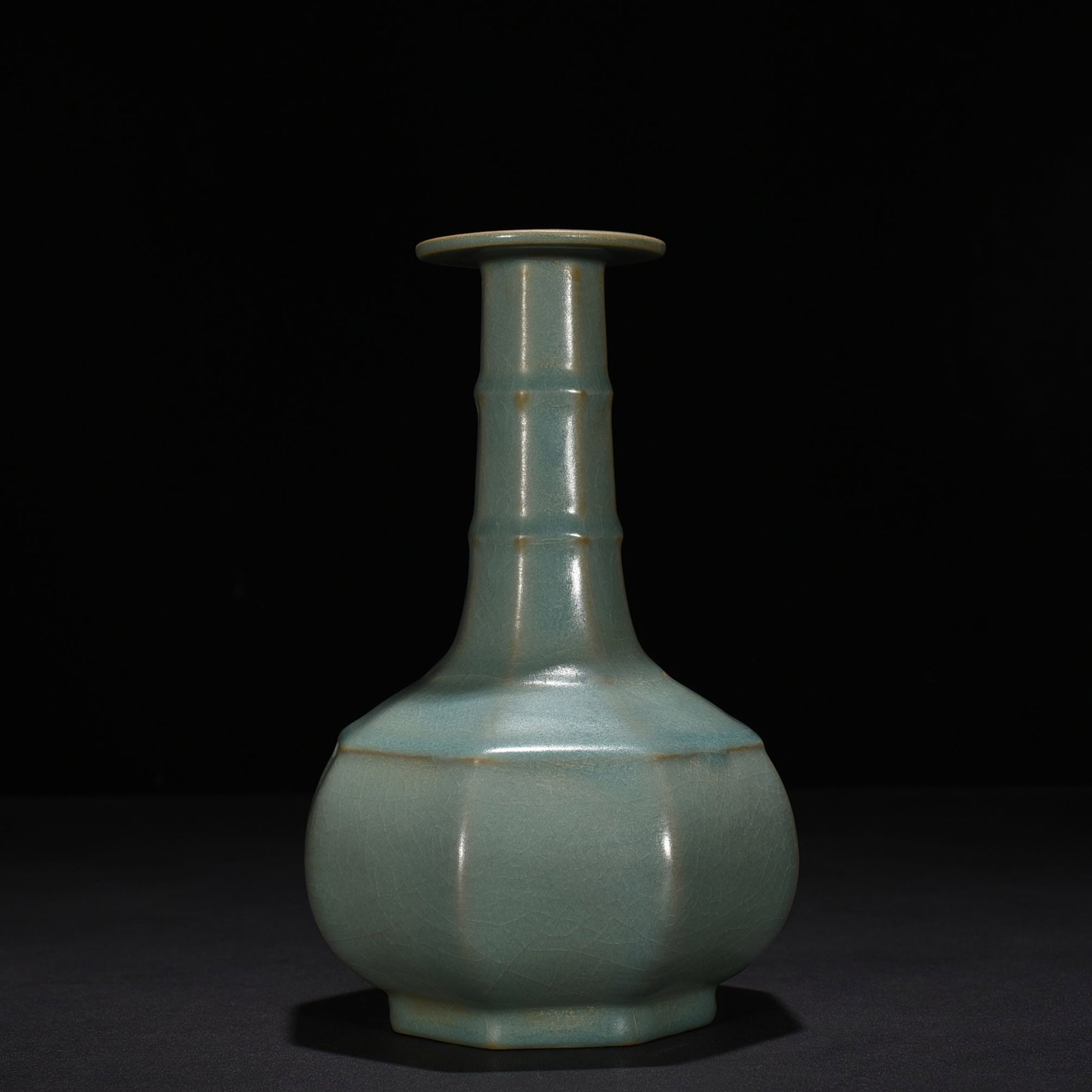 An Exquisite Chinese Ru kiln azure glaze octagonal plate mouth vase: Size: Height 13 cm - Width 12 cm |Materials: Porcelain |Style Dynasty: Song Dynasty |Attribution: 10th-c |Object: vase