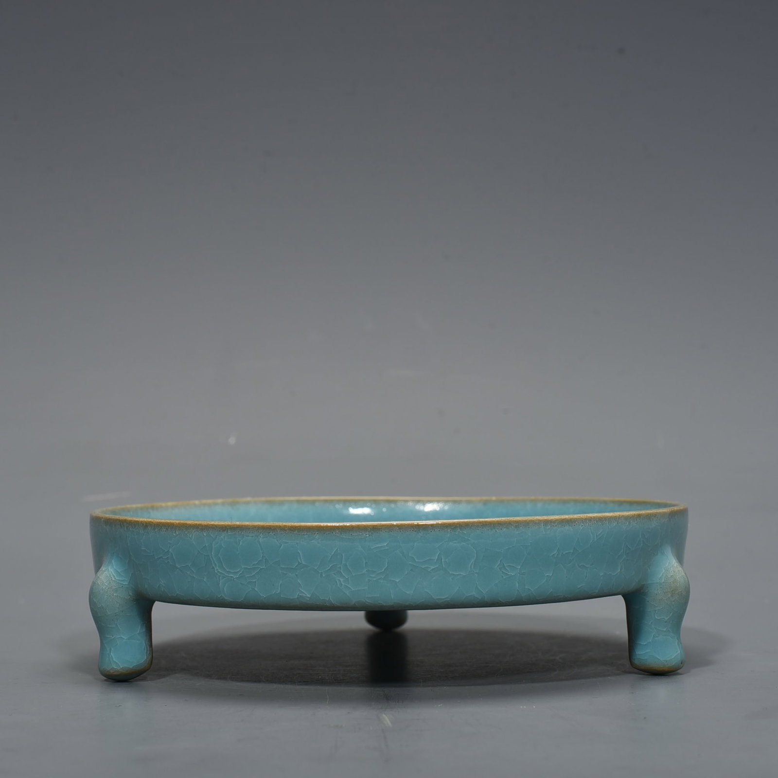 An Exquisite Chinese Ru Kiln azure glaze ice cracked three-legged wash: Size: Width 17 cm - Height 4 cm |Materials: Porcelain |Style Dynasty: Song Dynasty |Attribution: 10th-c |Object: wash