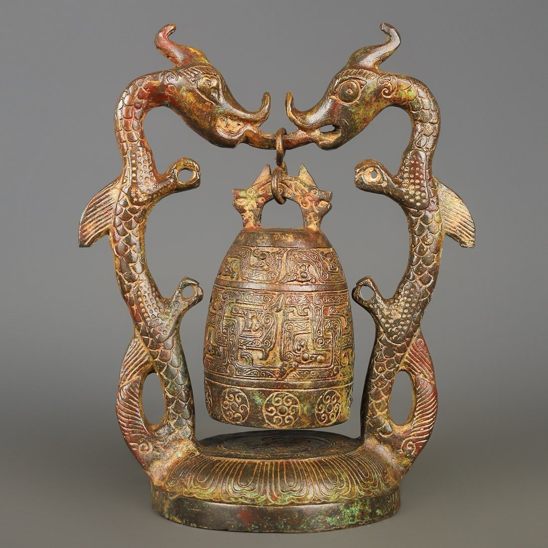 An Exquisite Chinese Bronze Double Dragon Bell: Size: Height 25 cm - Width 20 cm |Materials: Bronze |Style Dynasty: Han dynasty |Attribution: 1st to 3rd-C |Object: Bell