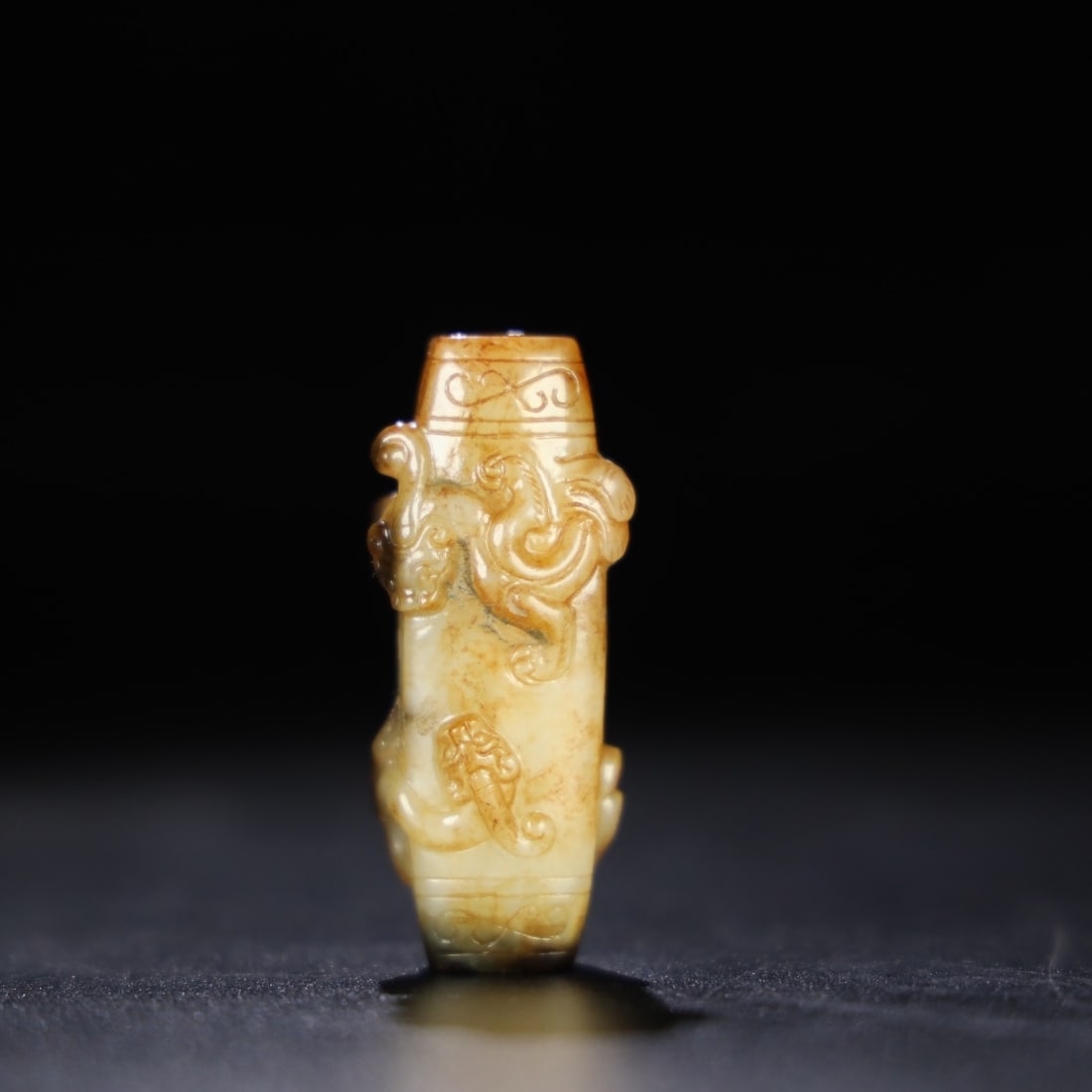Chinese Natural Jade Carved Dragon Lezi: Size: Height 5.7 cm - Width 1.8 cm |Materials: Jade |Time Period: Qing dynasty |Manufactured Date: Qianlong Period |Object: Dragon Lezi