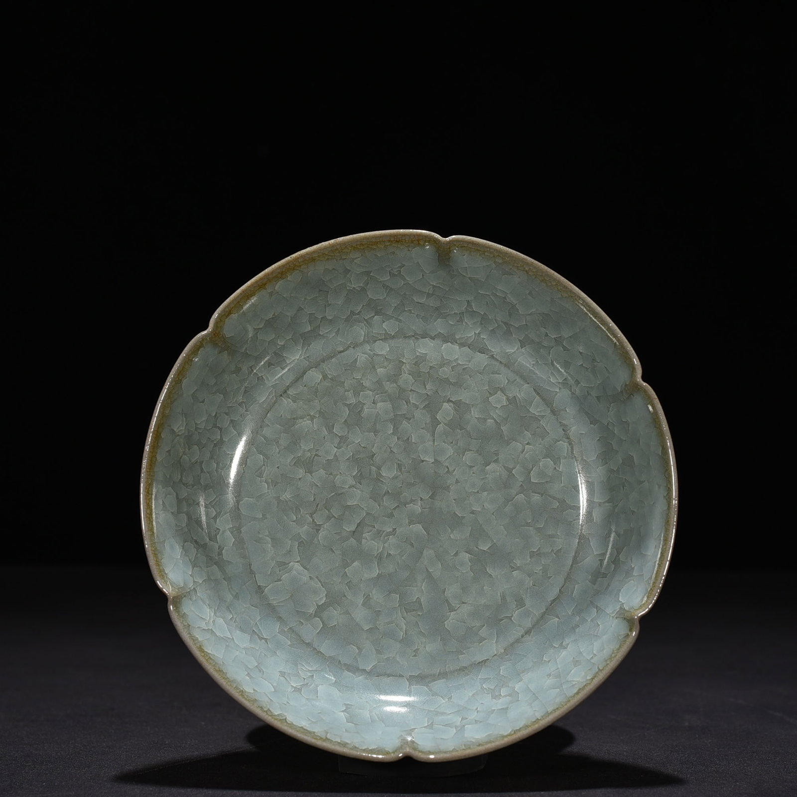 An Exquisite Chinese Ru kiln azure glaze ice crackled sunflower wash: Size: Width 14 cm - Height 4 cm |Materials: Porcelain |Style Dynasty: Song Dynasty |Attribution: 10th-c |Object: sunflower wash