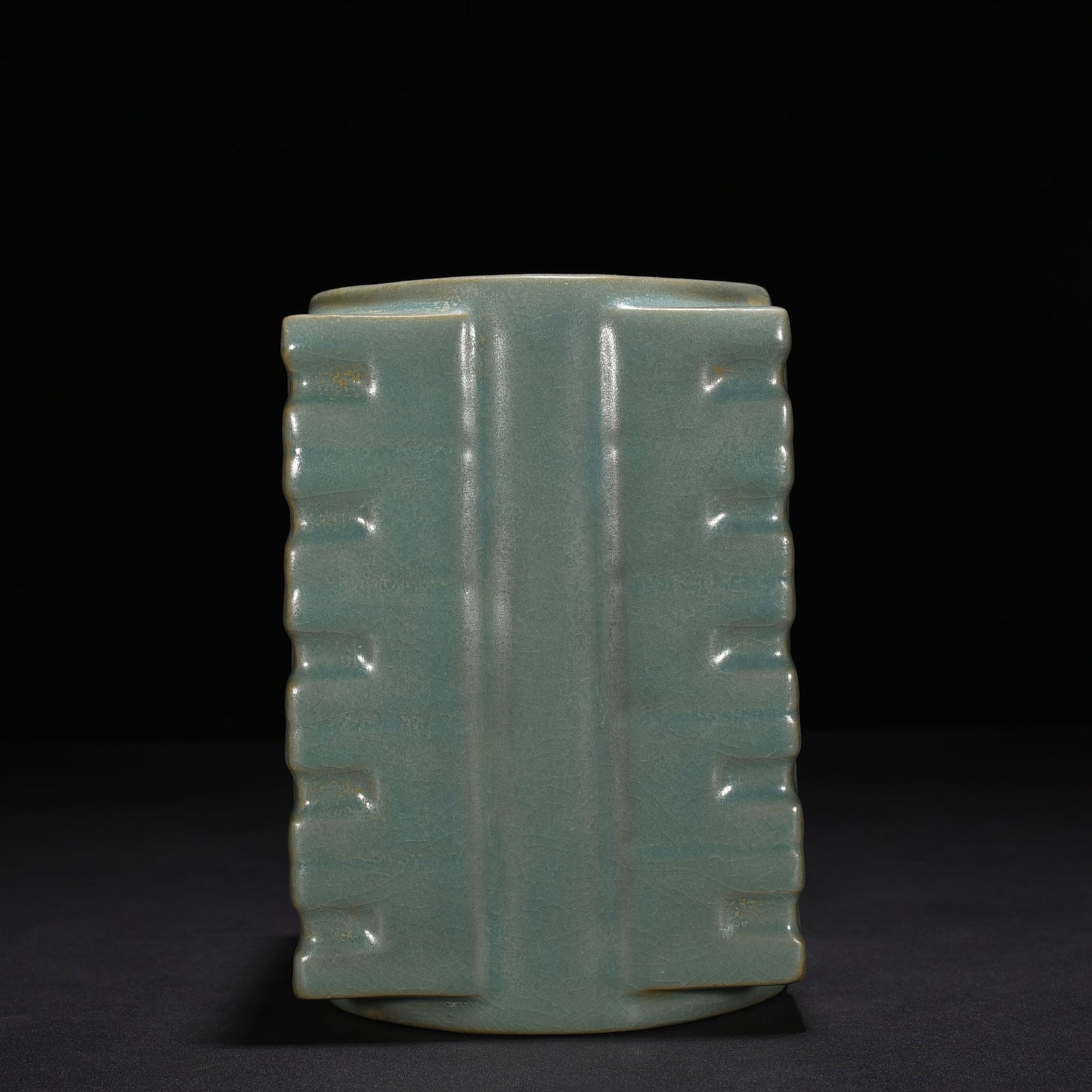 An Exquisite Chinese Ru kiln azure glaze Cong style vase: Size: Height 19 cm - Width 13 cm |Materials: Porcelain |Style Dynasty: Song Dynasty |Attribution: 10th-c |Object: vase