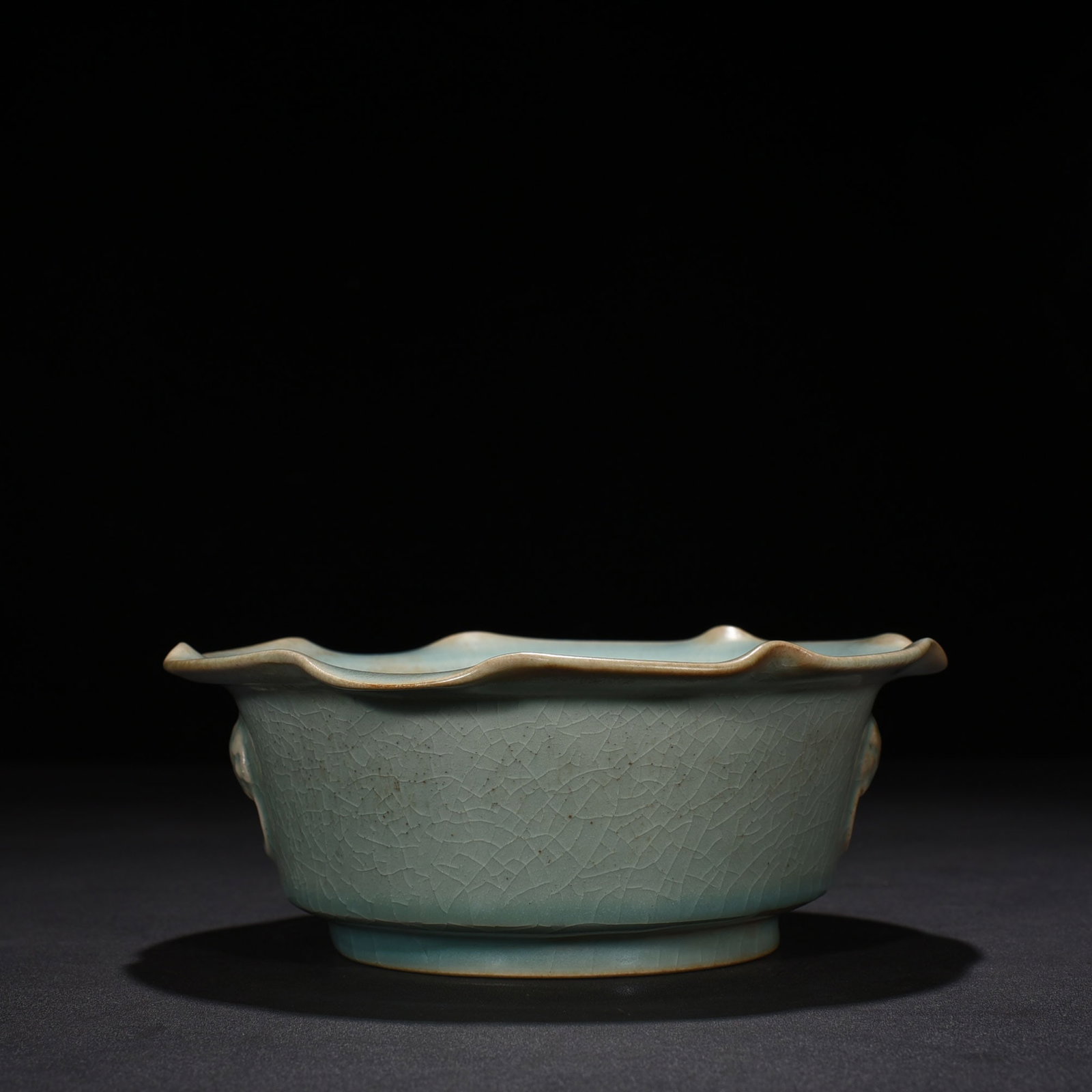 An Exquisite Chinese Ru kiln azure glaze flower mouth folded rim with imperial inscription: Size: Width 18 cm - Height 7.5 cm |Materials: Porcelain |Style Dynasty: Song Dynasty |Attribution: 10th-c |Object: mouth washer