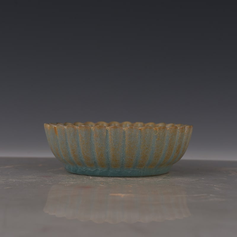 An Exquisite Chinese Ru kiln azure glaze chrysanthemum petal plate: Size: Width 13 cm - Height 4 cm |Materials: Porcelain |Style Dynasty: Song Dynasty |Attribution: 10th-c |Object: petal wash