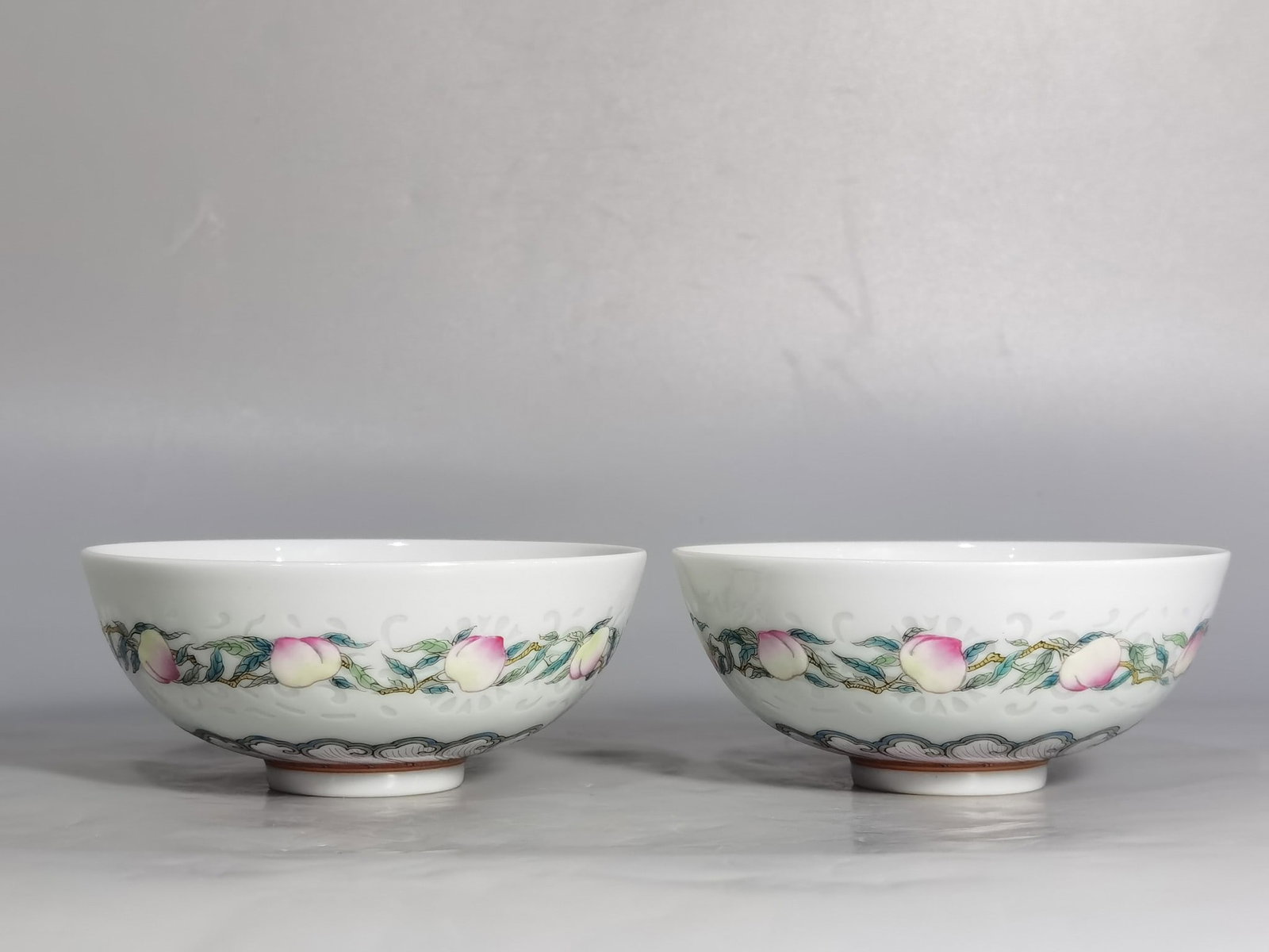 An Exquisite Chinese pastel longevity peach pattern exquisite tea round bwol: Size: Width 9.6 cm - Height 4 cm |Materials: Porcelain |Style Dynasty: Qing dynasty |Inscription: Qianlong Mark |Object: bowl