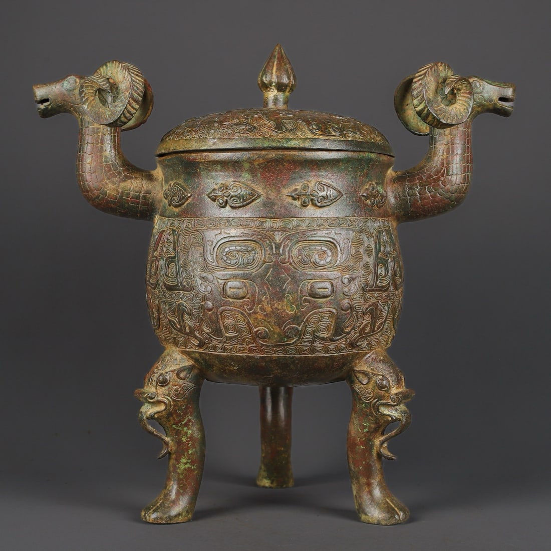 An Exquisite Chinese Bronze Double Sheep Mangongcang: Size: Height 35 cm - Width 38 cm |Materials: Bronze |Style Dynasty: zhou dynasty |Attribution: 700-BC |Object: Bell