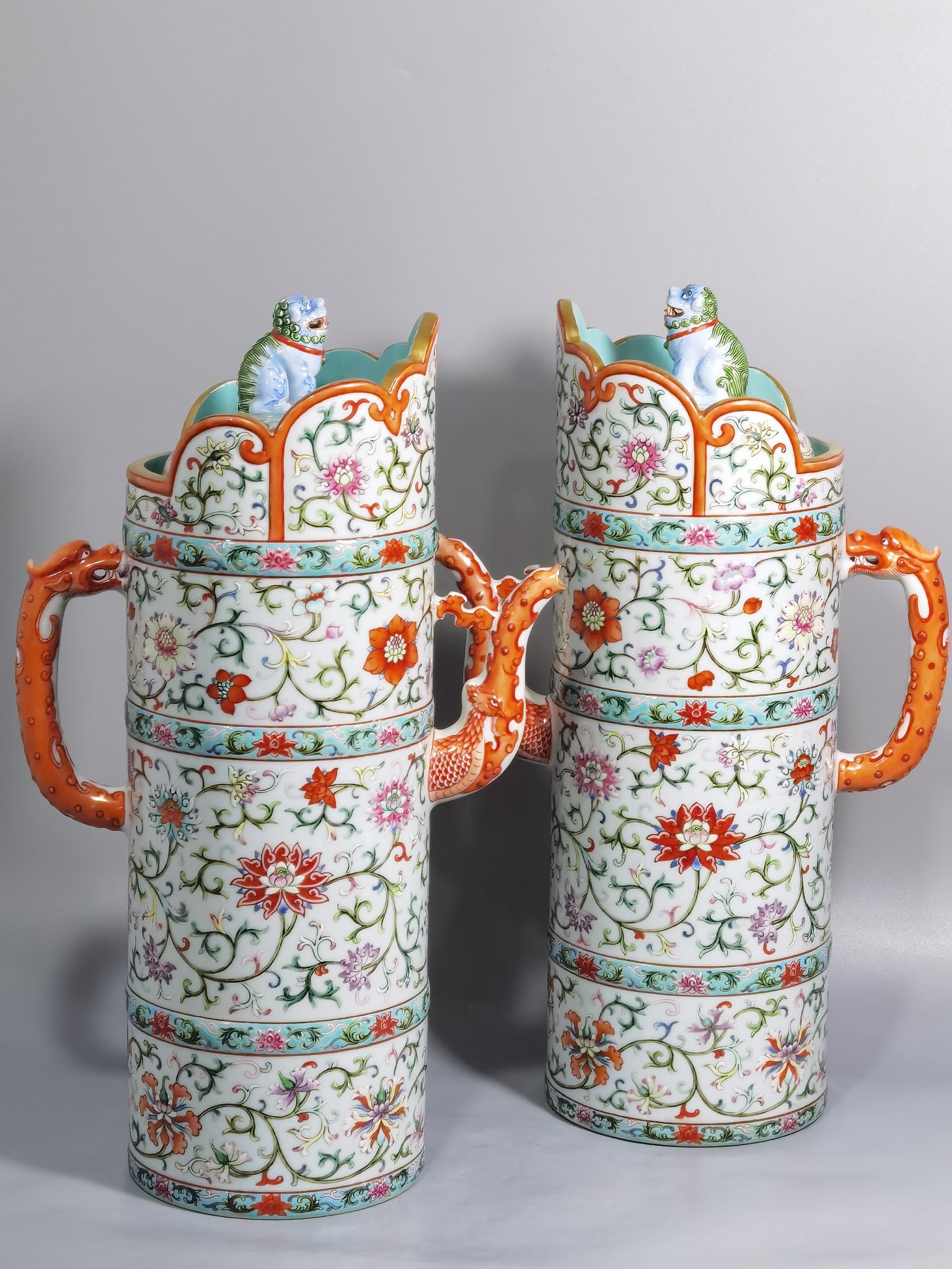 An Exquisite Chinese a pastel-colored multi-mu teapot: Size: Height 37.3 cm - Width 13 cm |Materials: Porcelain |Style Dynasty: Qing dynasty |Inscription: Qianlong Mark |Object: teapot