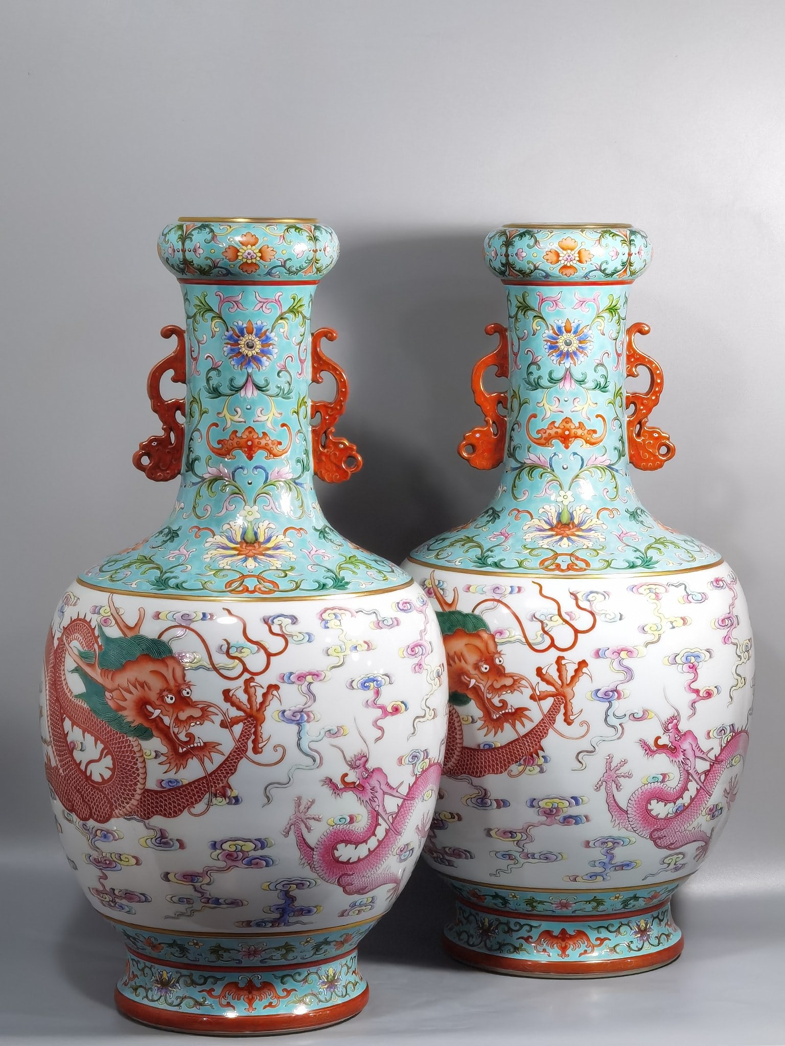 An Exquisite Chinese Pastel Canglong Godson Double Chi-ear mouth-washing bottle: Size: Height 54 cm - Width 28 cm |Materials: Porcelain |Style Dynasty: Qing dynasty |Inscription: Qianlong Mark |Object: bottle