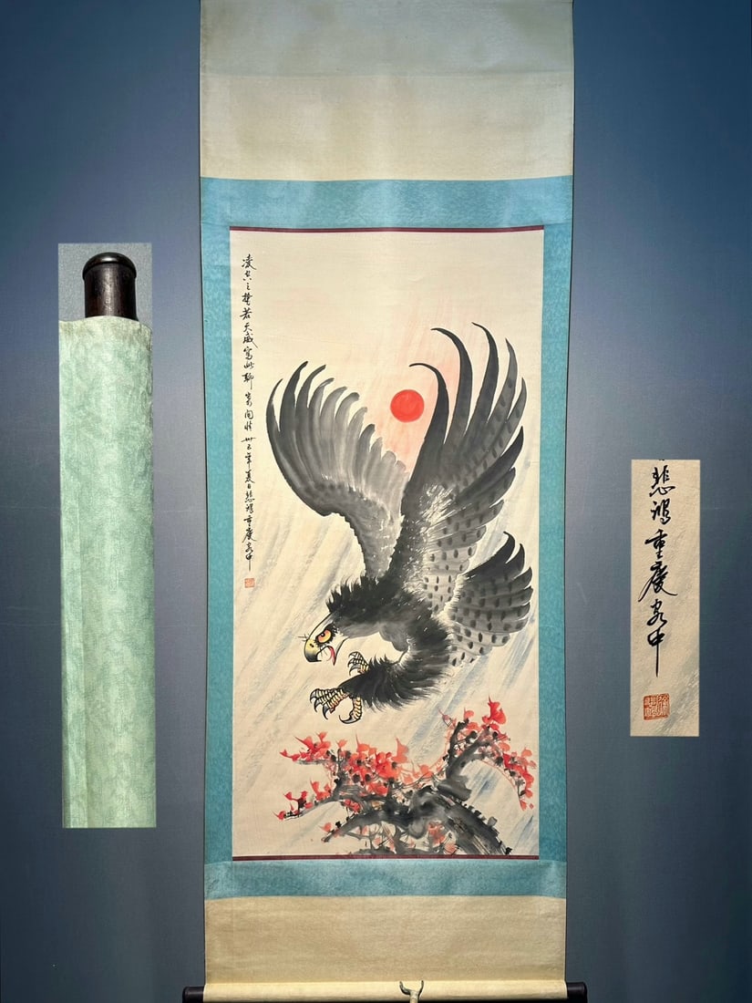 Chinese scroll painting Xu Beihong: Size: Height 138 cm - Width 68 cm |Materials: Silk and Paper |Style Dynasty: Qing Dynasty |Inscription: Xu Beihong |Object: Scroll|Xu Beihong's exquisite paper hand drawn pine eagle painting is exquis