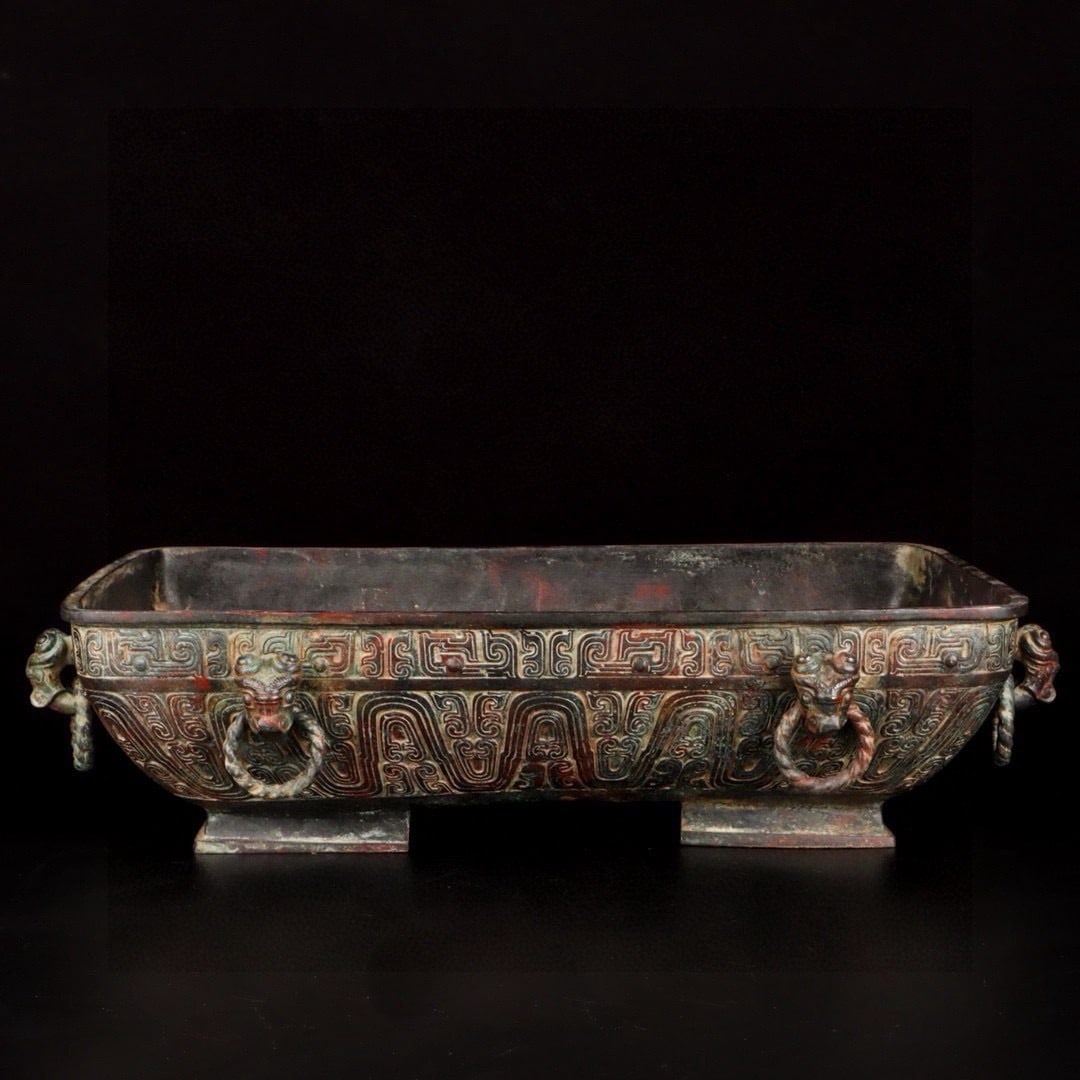 An Exquisite Chinese Bronze Guo Jizi white plate (1 of 9)