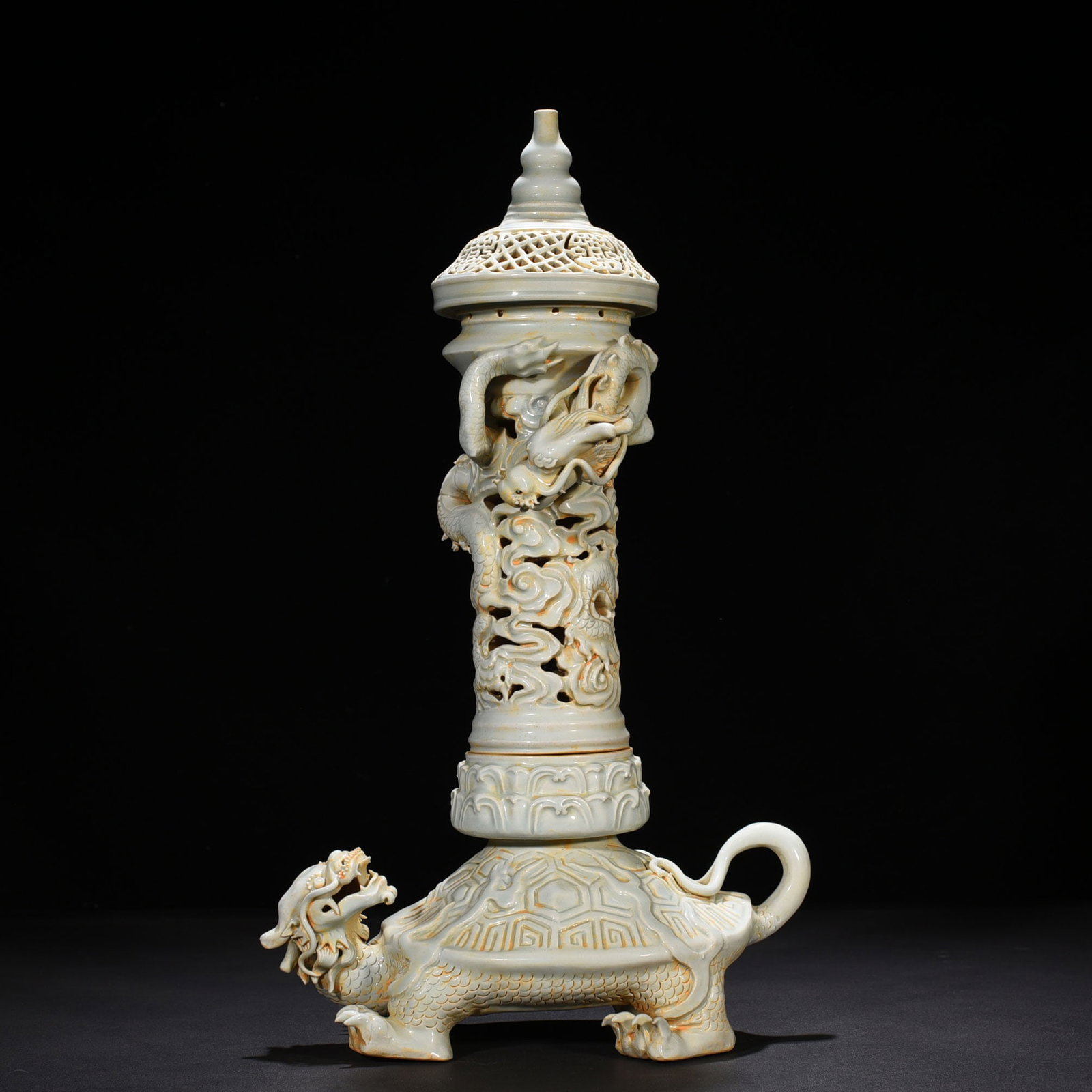 An Exquisite Chinese Hutian kiln shadow celadon dragon hollow smoker (1 of 9)