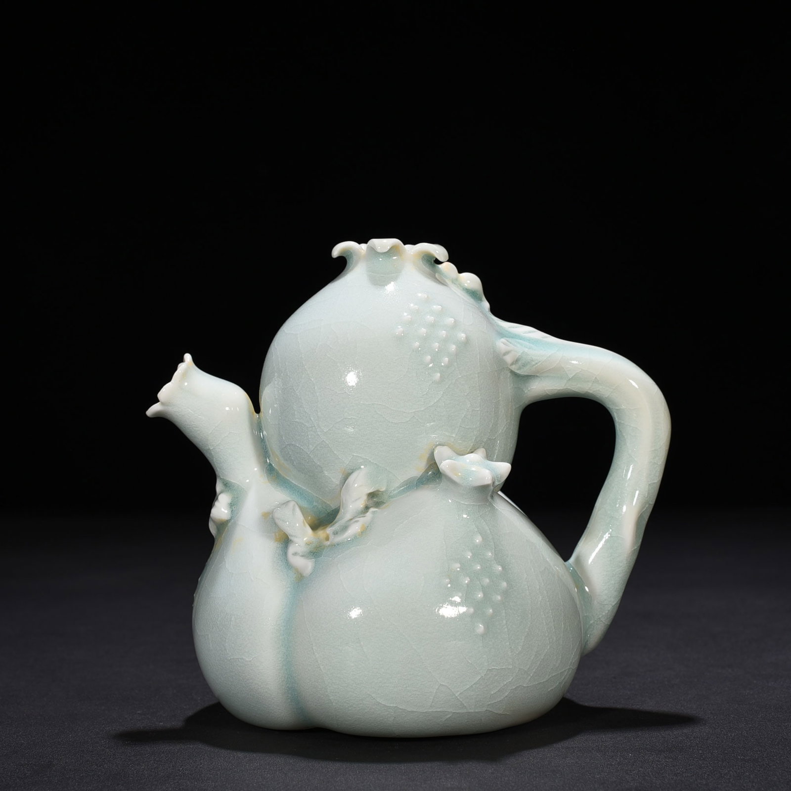 An Exquisite Chinese Hutian kiln shadow celadon pomegranate ewer (1 of 8)