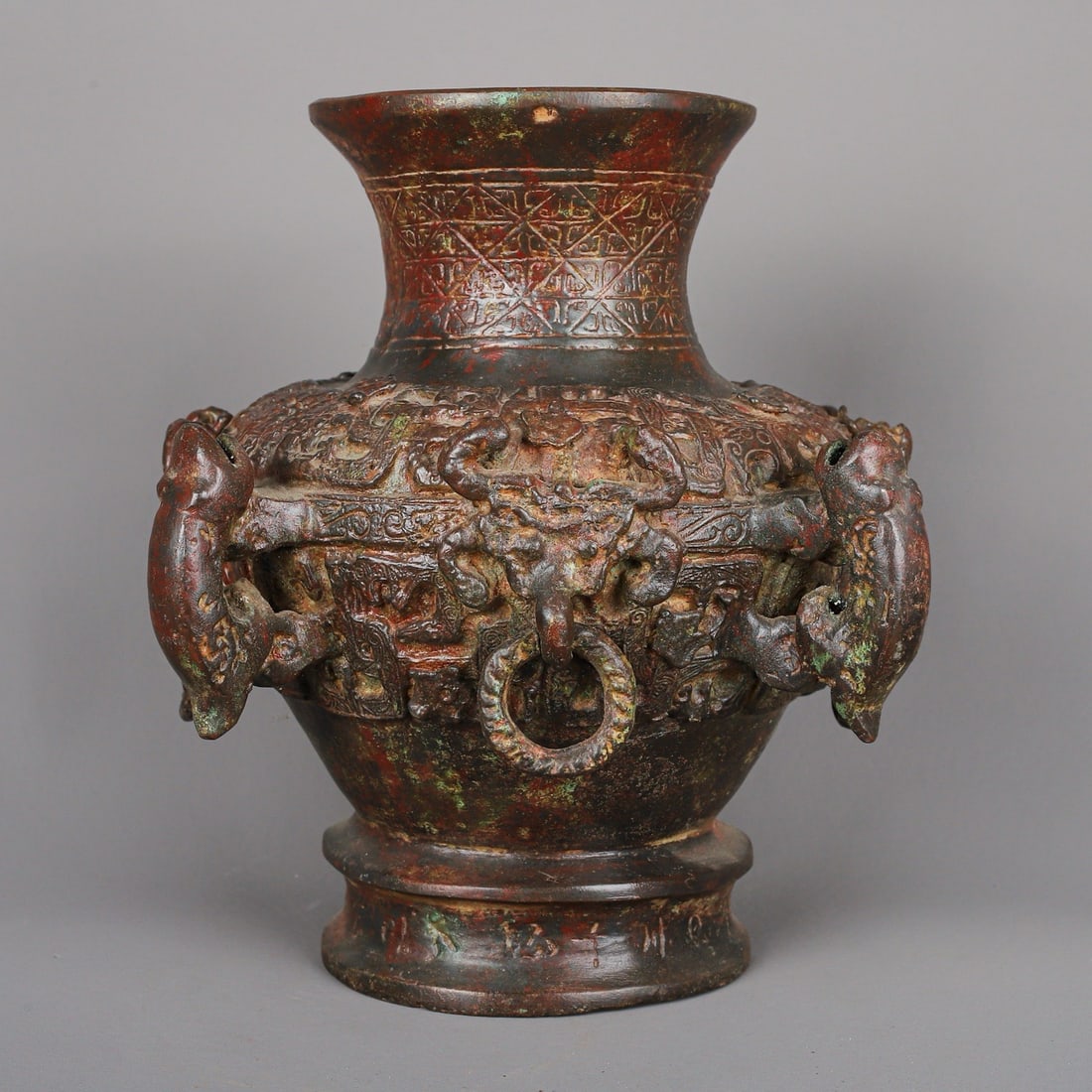 An Exquisite Chinese Bronze animal pattern round Lei: Size: Height 24 cm - Width 18 cm |Materials: Bronze |Style Dynasty: zhou dynasty |Attribution: 700-BC |Object: Bell