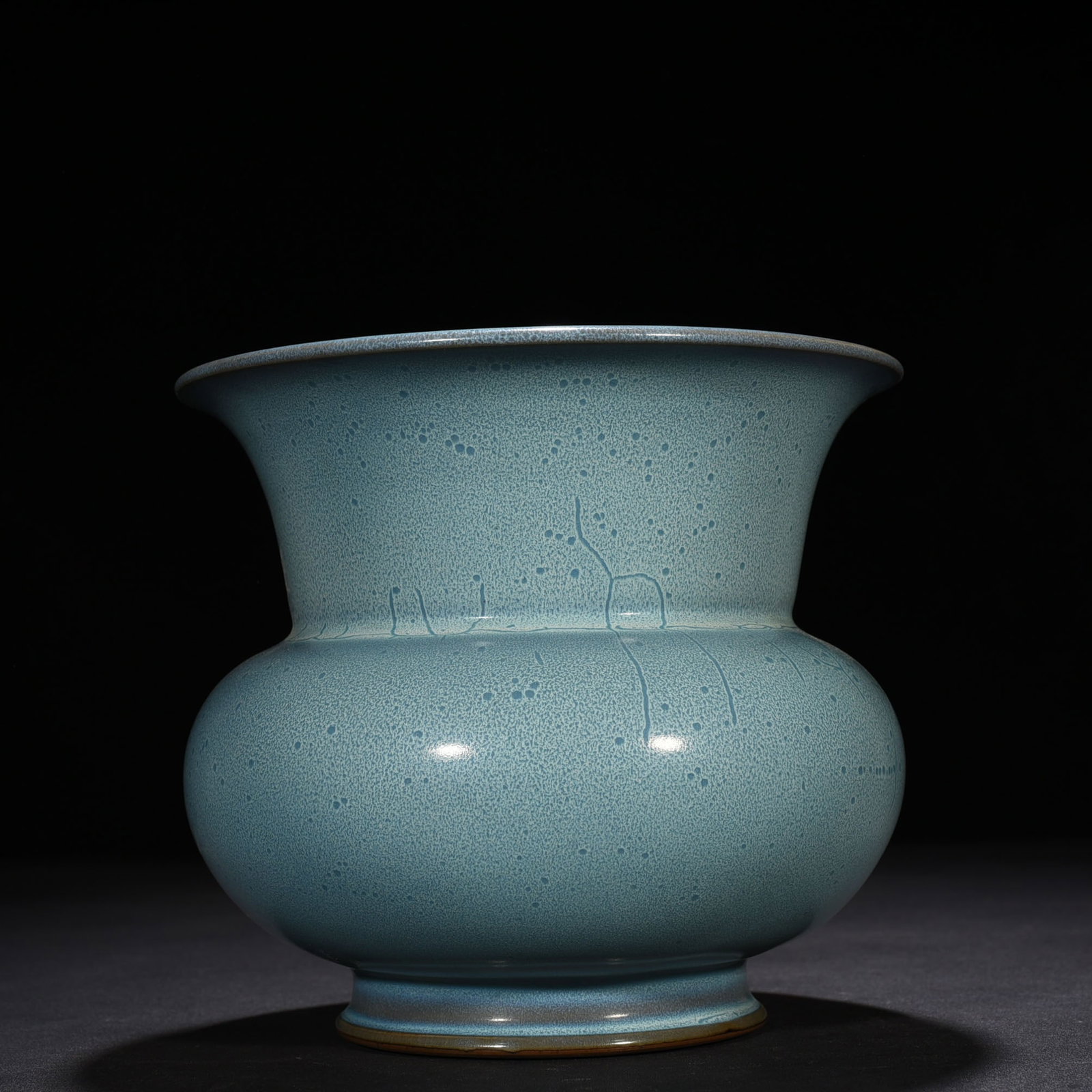 An Exquisite Chinese Jun kiln azure slag bucket flowerpot with earthworm mud pattern (1 of 8)
