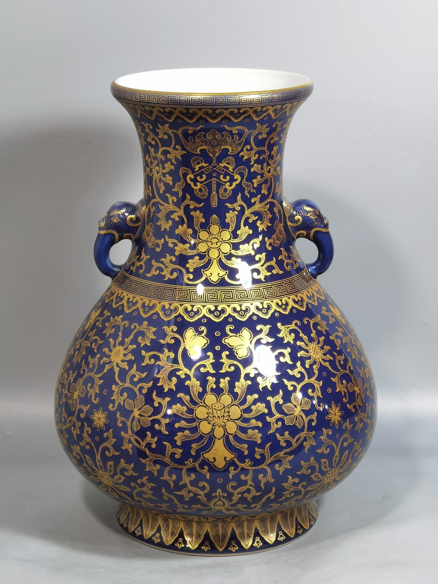 An Exquisite Chinese shepherd's purse blue glaze painted with gold and longevity lotus pattern: Size: Height 22.5 cm - Width 13.3 cm |Materials: Porcelain |Style Dynasty: Qing dynasty |Inscription: Qianlong Mark |Object: vase