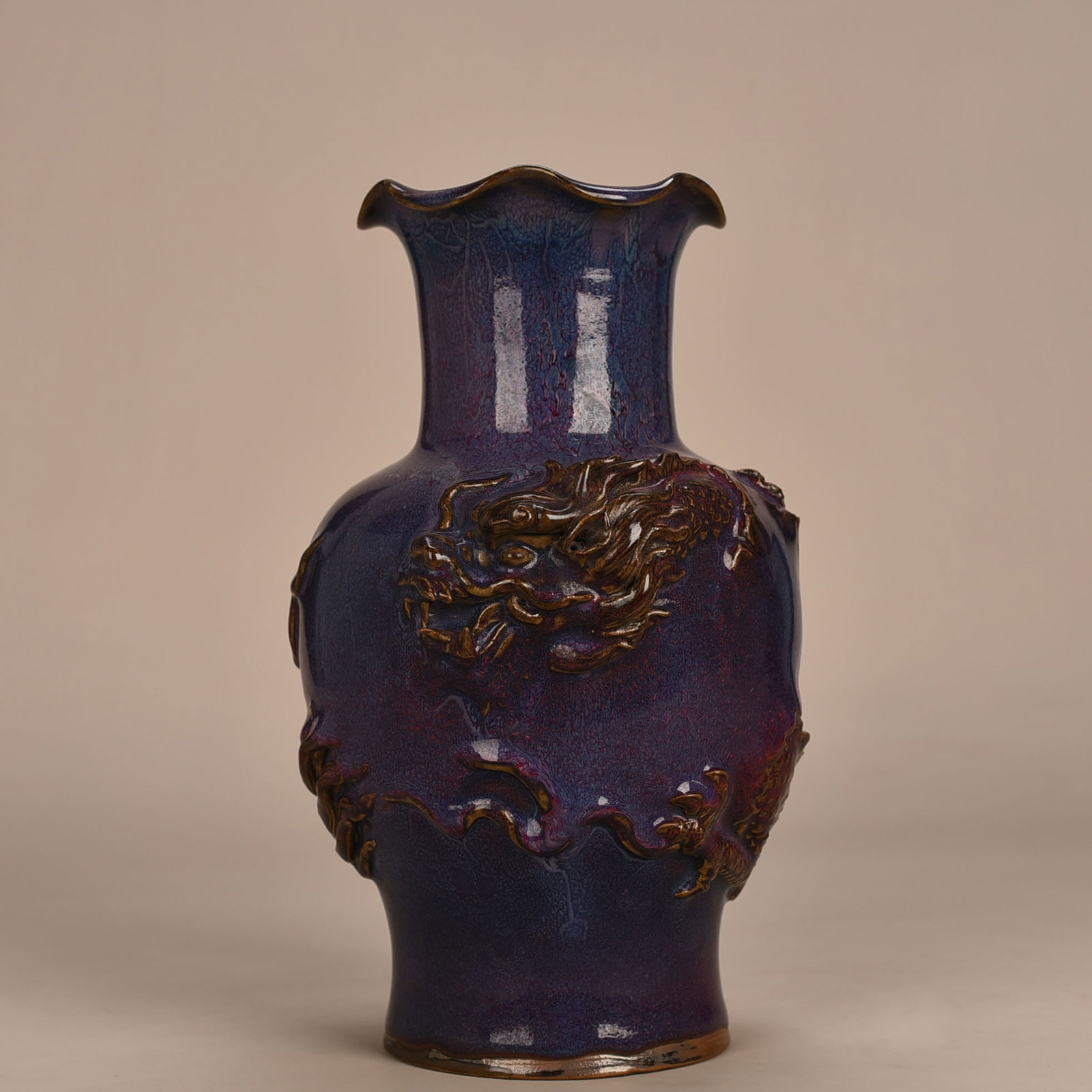An Exquisite Chinese Jun kiln rose purple glaze laminated dragon pattern bottle (1 of 9)