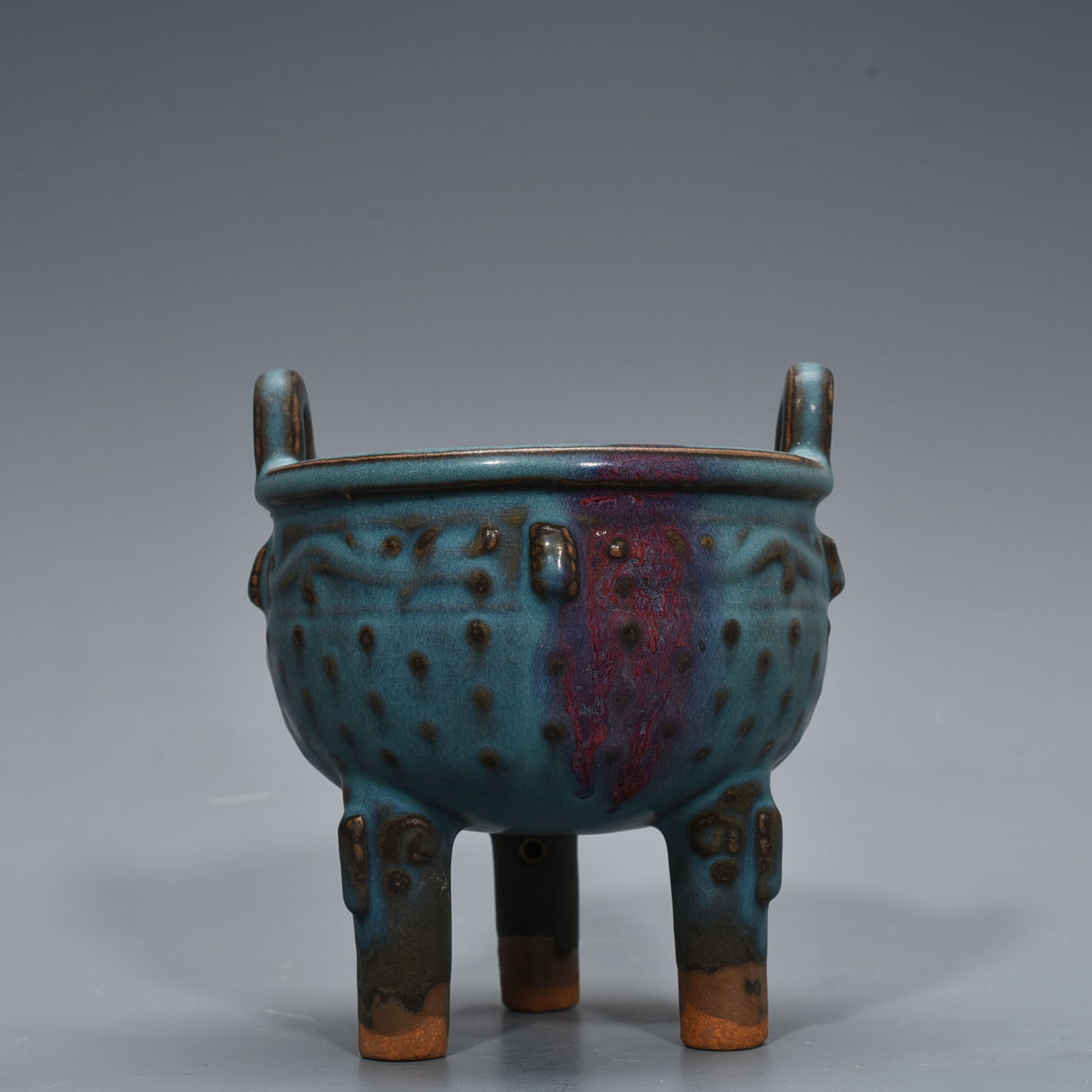 An Exquisite Chinese Jun kiln variable glaze three-legged double-eared Burner tripod (1 of 7)
