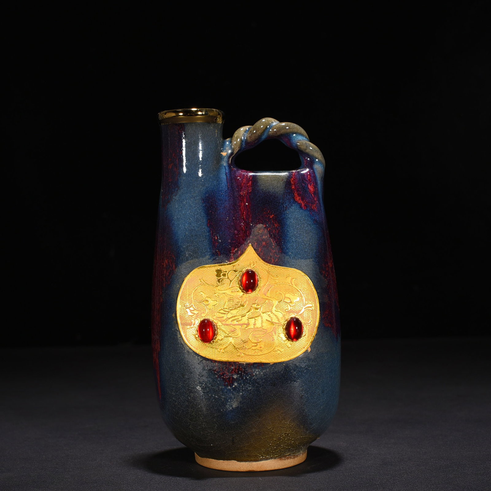 An Exquisite Chinese Jun kiln Yaobao rose purple glaze leather bag bottle inlaid: Size: Height 24 cm - Width 12 cm |Materials: Porcelain |Style Dynasty: Song dynasty |Attribution: 10th-c |Object: inlaid