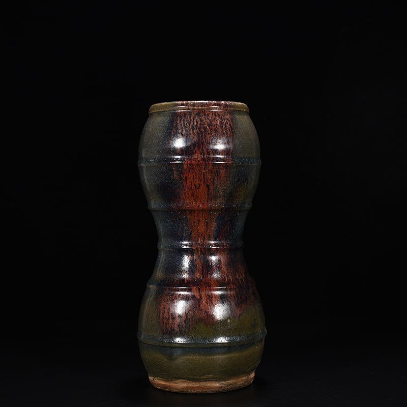 An Exquisite Chinese Jun kiln Yaobian waist drum: Size: Height 31 cm - Width 15 cm |Materials: Porcelain |Style Dynasty: Song dynasty |Attribution: 10th-c |Object: drum