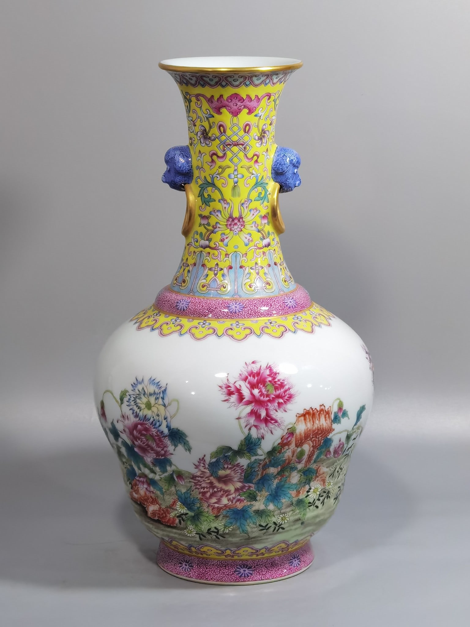 An Exquisite Chinese a yellow ground pastel passionflower amphora: Size: Height 33.5 cm - Width 19 cm |Materials: Porcelain |Style Dynasty: Qing dynasty |Inscription: Qianlong Mark |Object: amphora