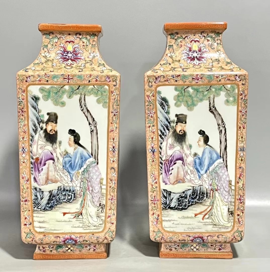 An Exquisite Chinese a square vase with four beautiful pictures: Size: Height 31.5 cm - Width 13 cm |Materials: Porcelain |Style Dynasty: Qing dynasty |Inscription: Qianlong Mark |Object: vase