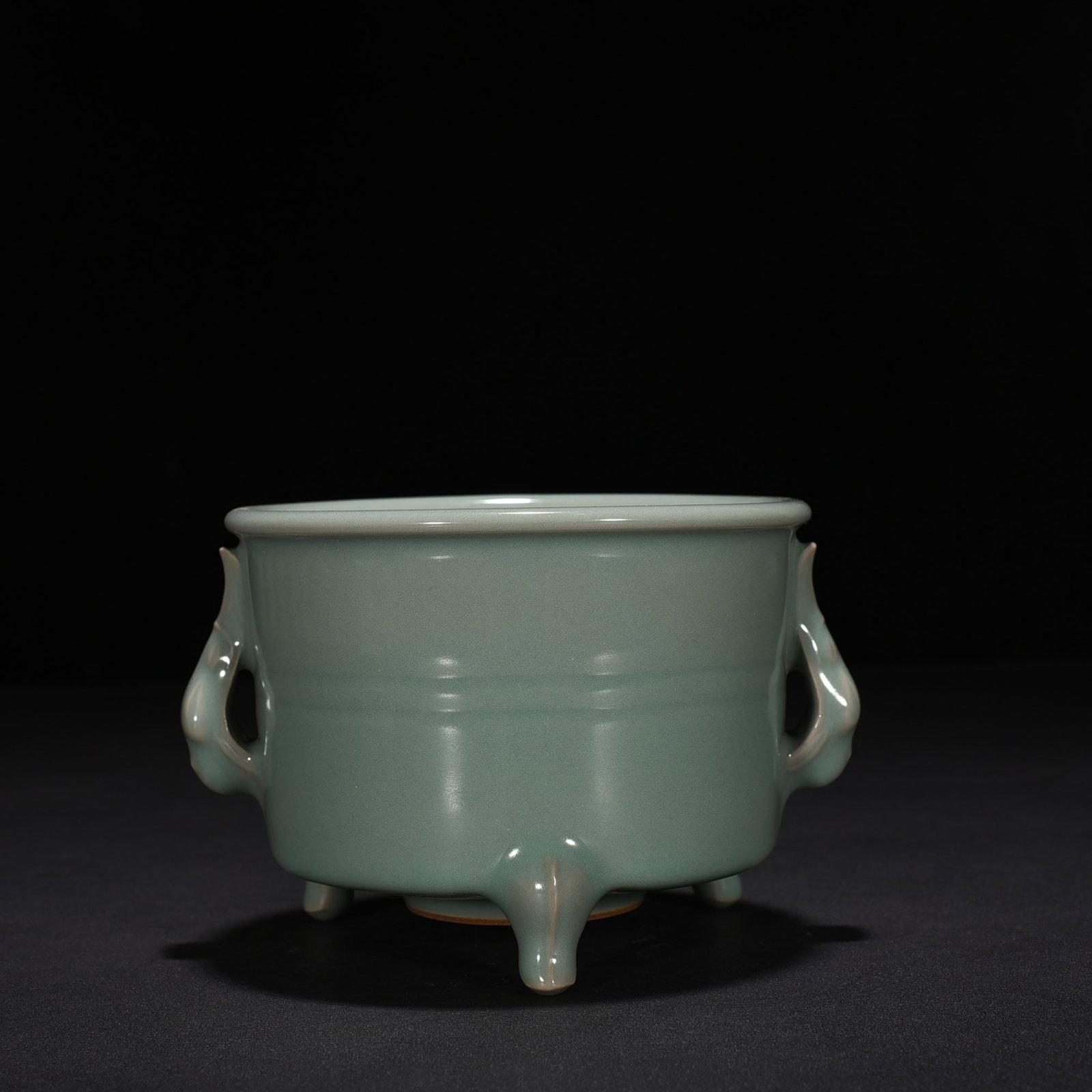An Exquisite Chinese Longquan kiln pink green glaze three-legged and two-ear furnace: Size: Height 13 cm - Width 10 cm |Materials: Porcelain |Style Dynasty: Song dynasty |Attribution: 10th-c |Object: furnace