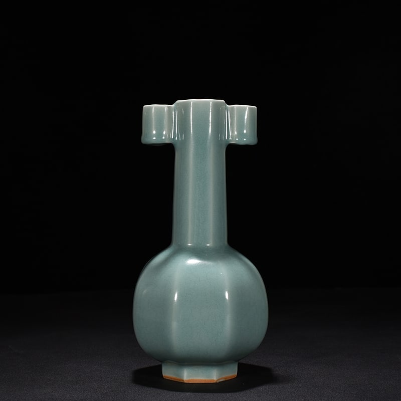 An Exquisite Chinese Longquan kiln pink celadon glaze six-sided through-ear vase: Size: Height 24.5 cm - Width 12 cm |Materials: Porcelain |Style Dynasty: Song dynasty |Attribution: 10th-c |Object: vase