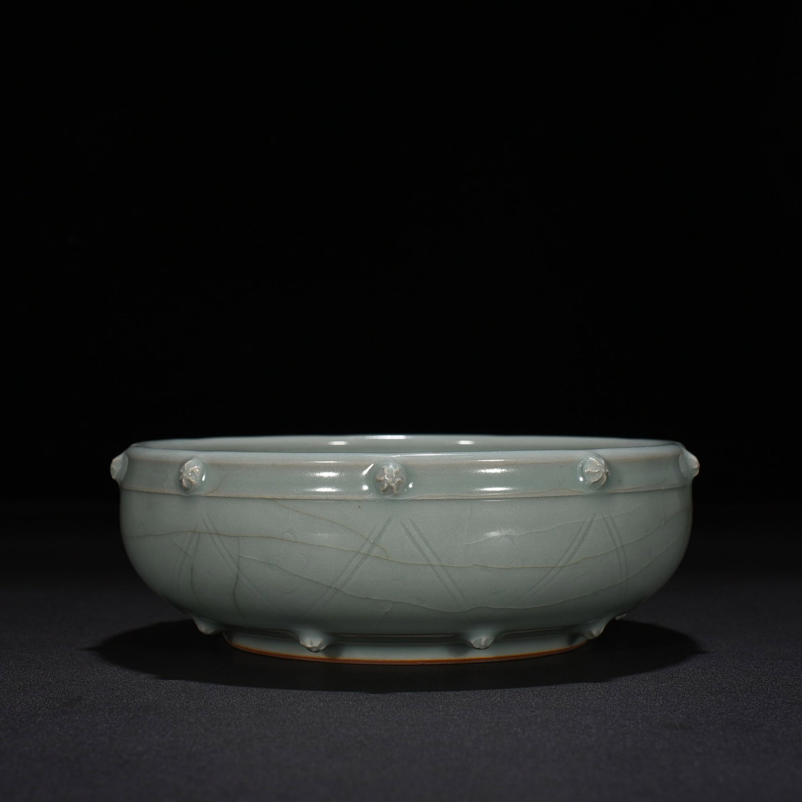 An Exquisite Chinese Longquan kiln pink celadon glaze stacked dragon pattern drum nail wash (1 of 6)