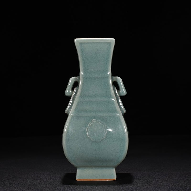 An Exquisite Chinese Longquan kiln pink celadon glaze square vase: Size: Height 24 cm - Width 11 cm |Materials: Porcelain |Style Dynasty: Song dynasty |Attribution: 10th-c |Object: vase