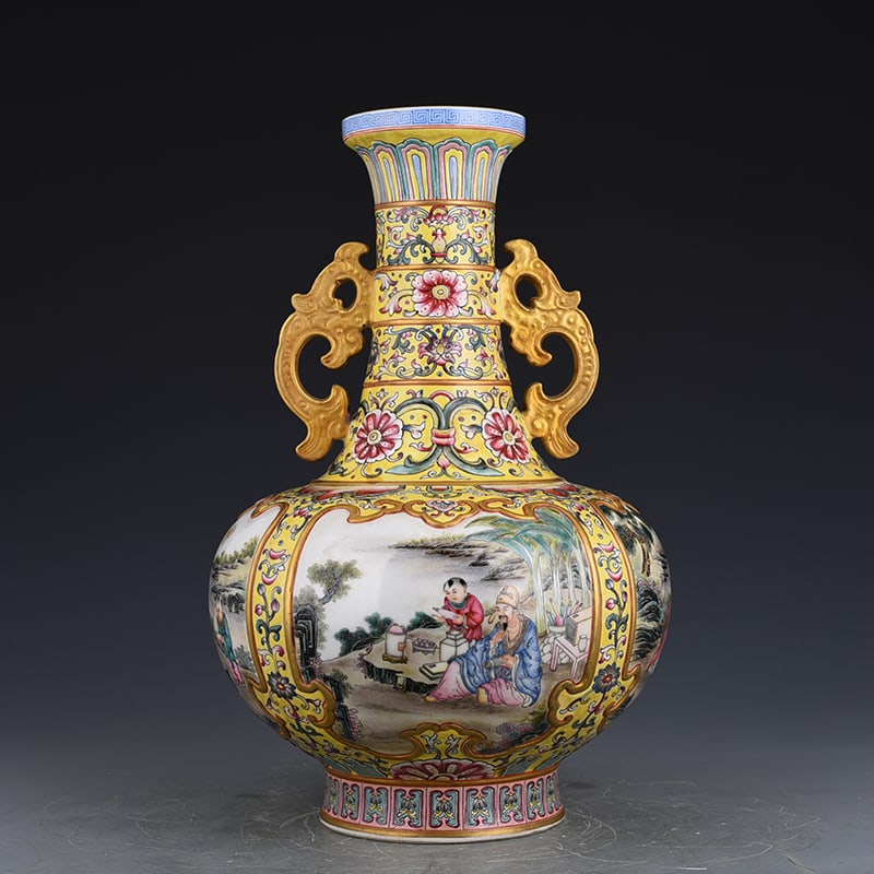 An Exquisite Chinese yellow ground enamel amphora: Size: Height 40 cm - Width 26 cm |Materials: Porcelain |Dynasty: Qing dynasty |Inscription: Qianlong Mark |Object: amphora