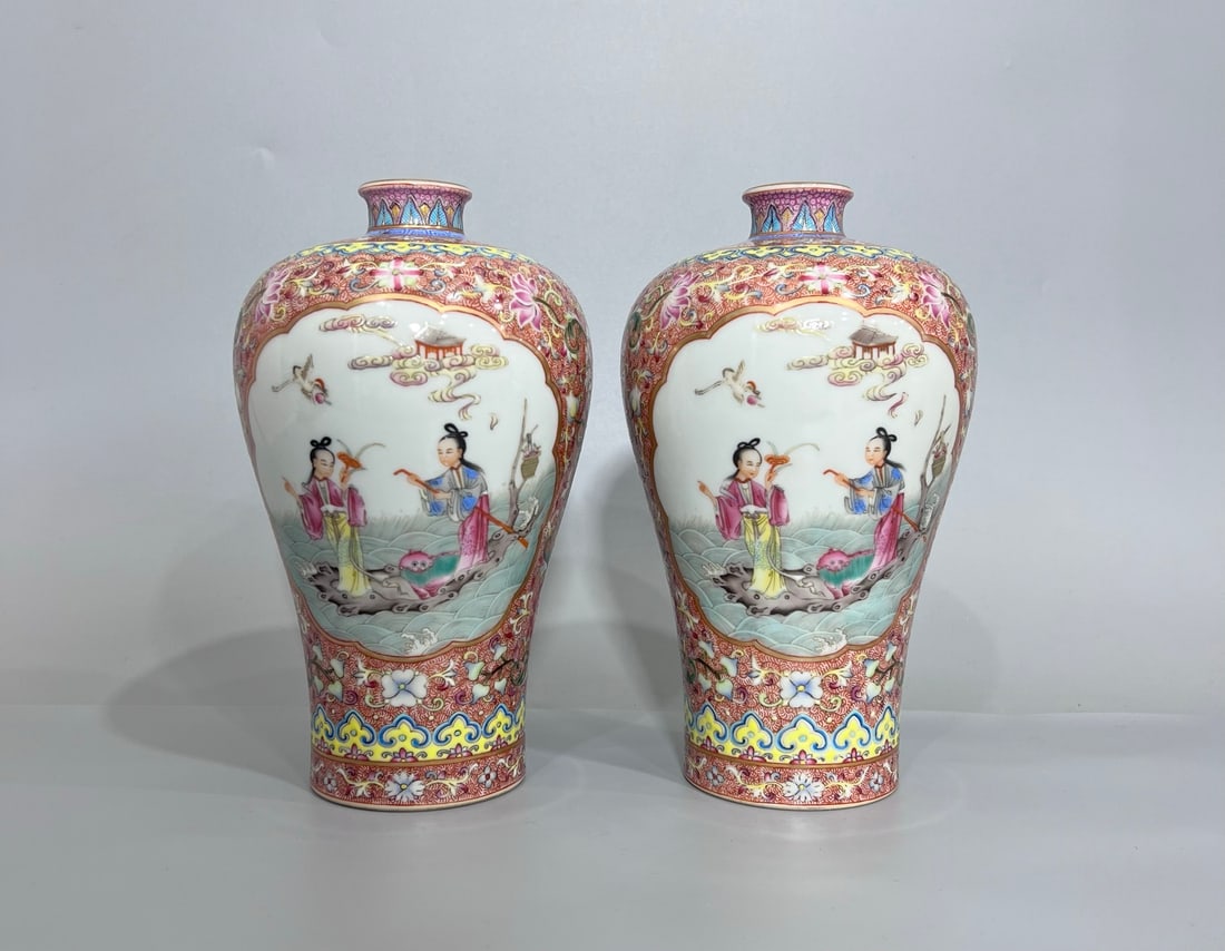 An Exquisite Chinese a plum vase with pastel patterns (1 of 8)