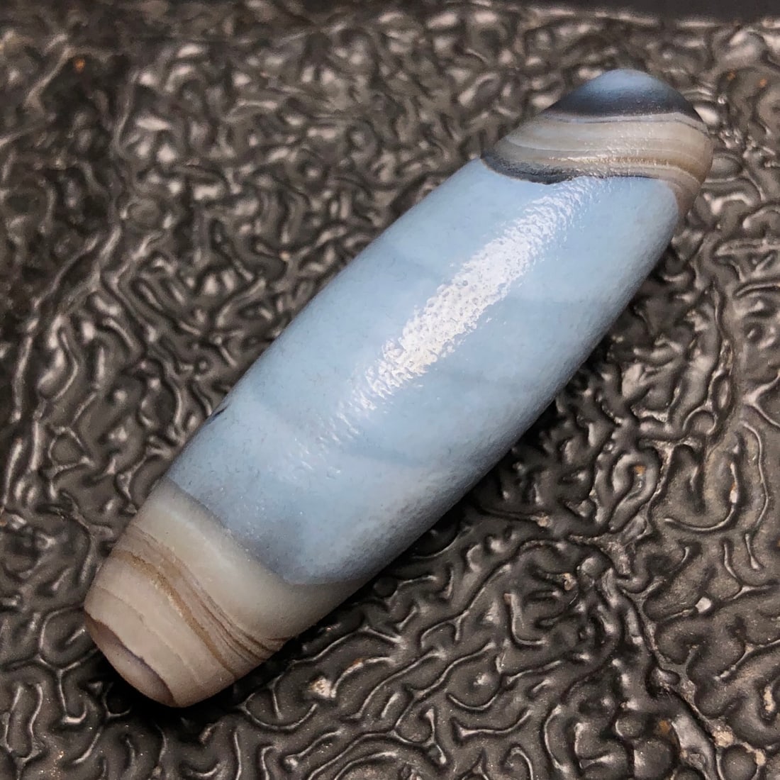 Chinese Natural Jade Carved dzi beads: Size: Width 4.7 cm - Height 1.5 cm |Materials: Jade |Dynasty: Qing dynasty |Inscription: Qianlong Period |Object: dzi beads