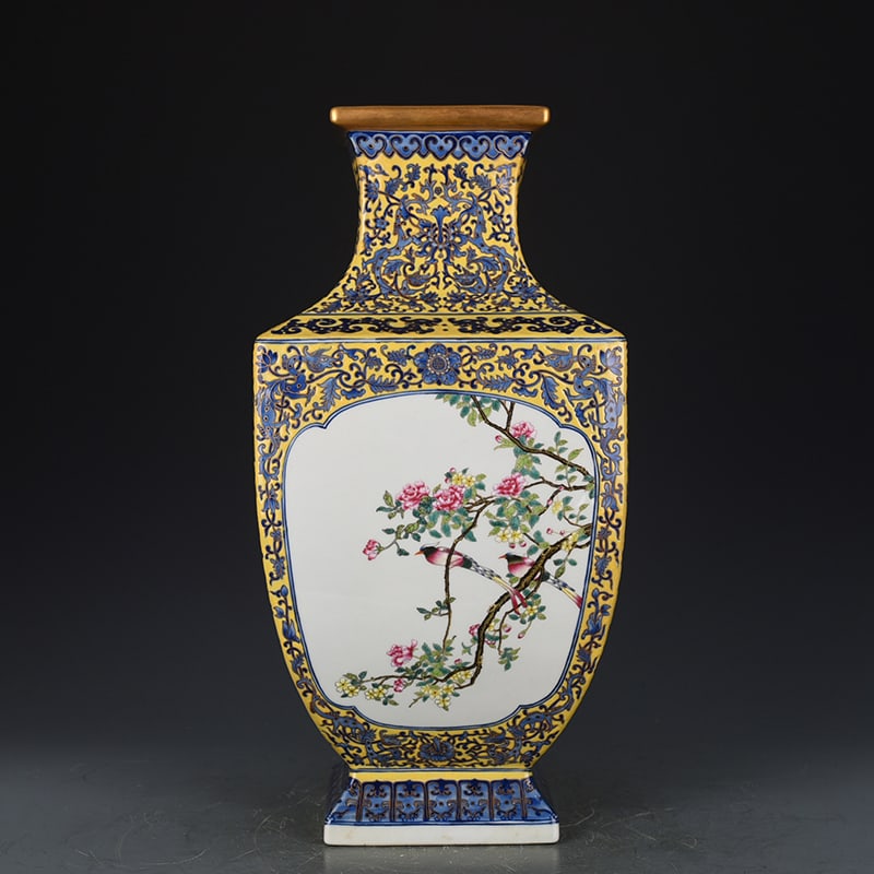 An Exquisite Chinese yellow ground blue and white enamel square vase: Size: Height 45 cm - Width 21 cm |Materials: Porcelain |Dynasty: Qing dynasty |Inscription: Qianlong Mark |Object: vase