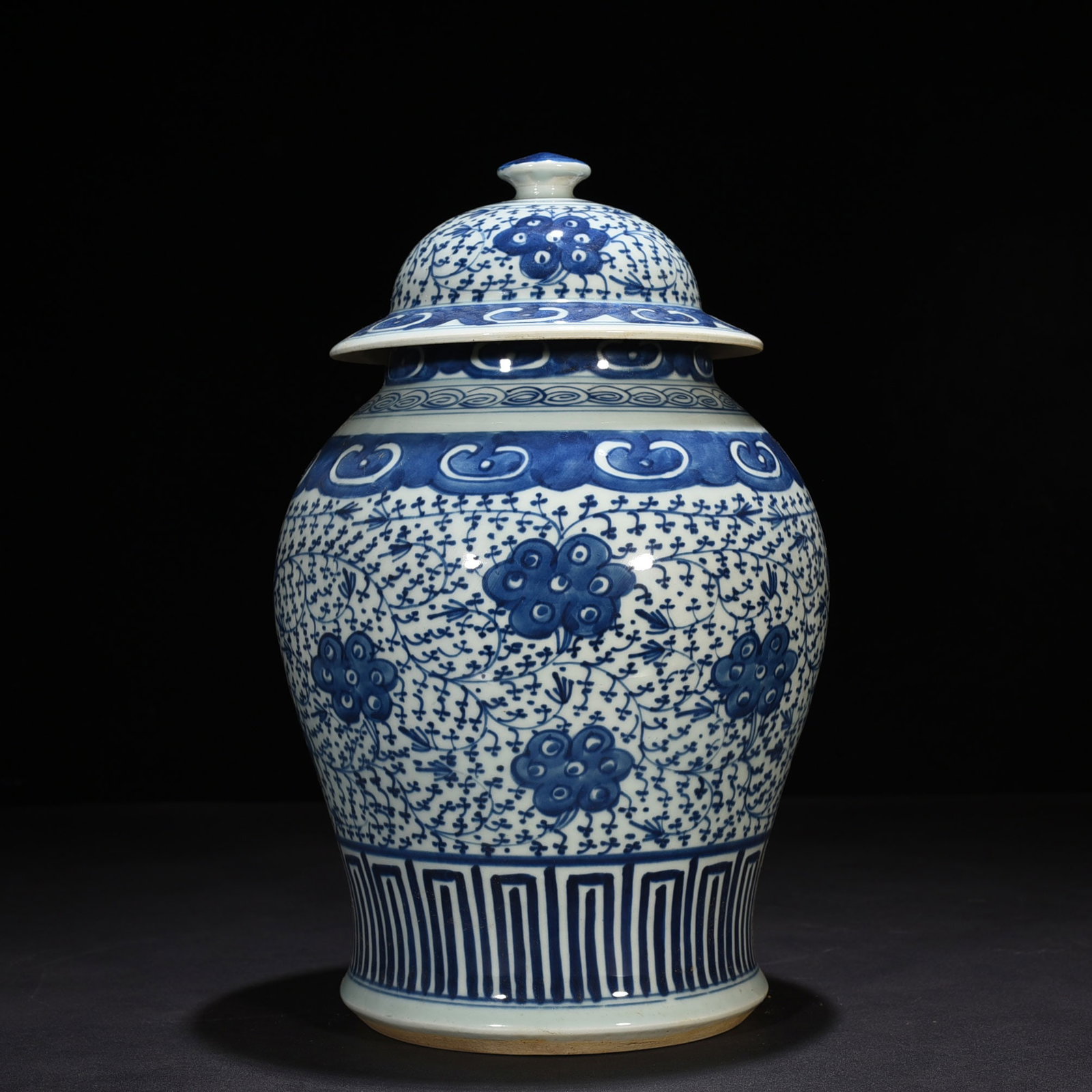 An Exquisite Chineseblue and white general jar with intertwining branches and floral patterns 34 20: Size: Height 34 cm - Width 20 cm |Materials: Porcelain |Dynasty: Qing dynasty |Inscription: Qianlong Mark |Object: jar