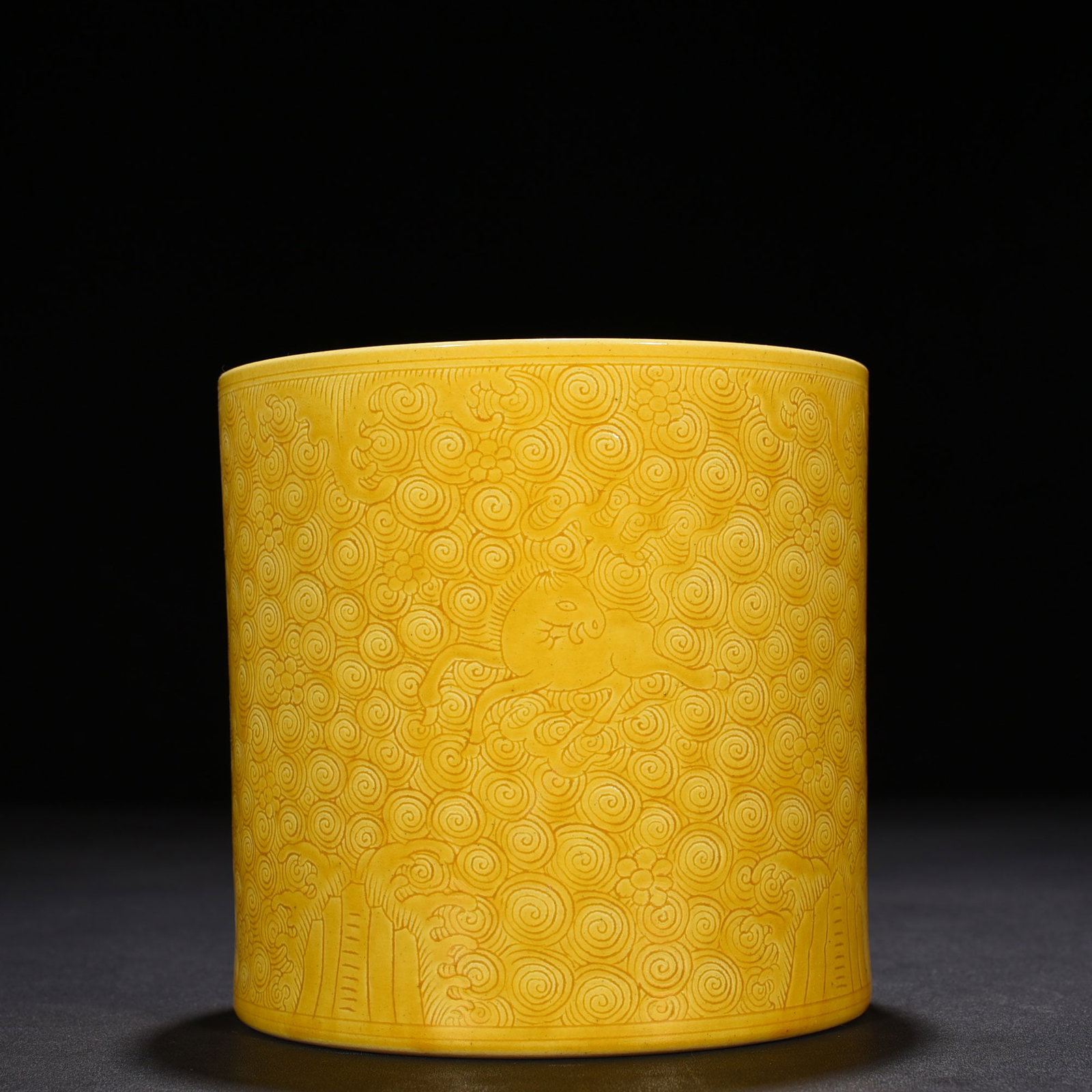 An Exquisite Chinese delicate yellow glaze pen holder with Pegasus pattern: Size: Height 15 cm - Width 14.5 cm |Materials: Porcelain |Dynasty: Qing dynasty |Inscription: Yongzheng Mark |Object: pen holder