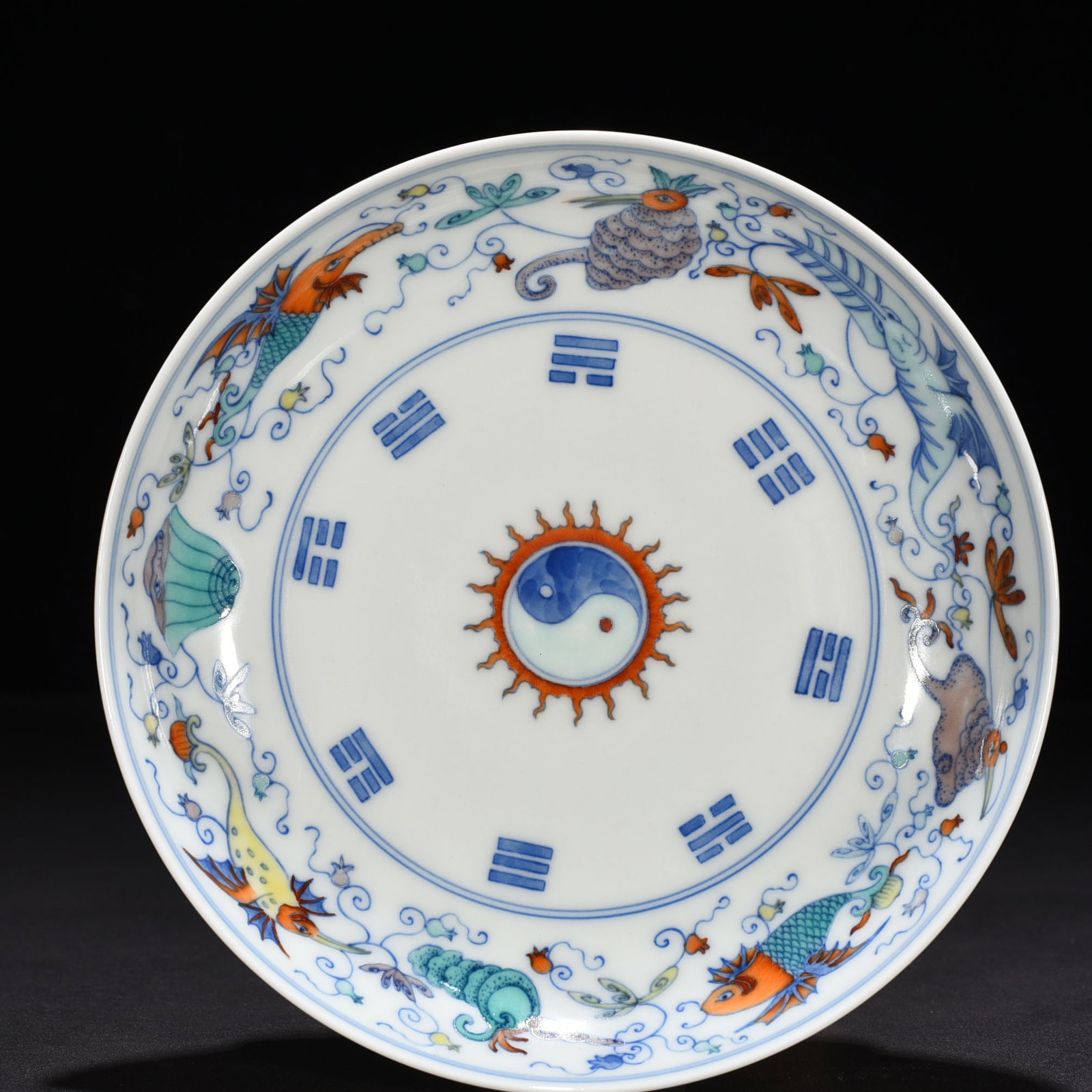 An Exquisite Chinese Doucai Bagua Pattern Disk - 2