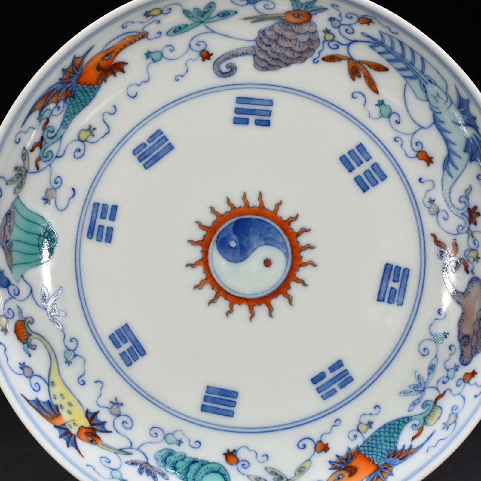 An Exquisite Chinese Doucai Bagua Pattern Disk - 3